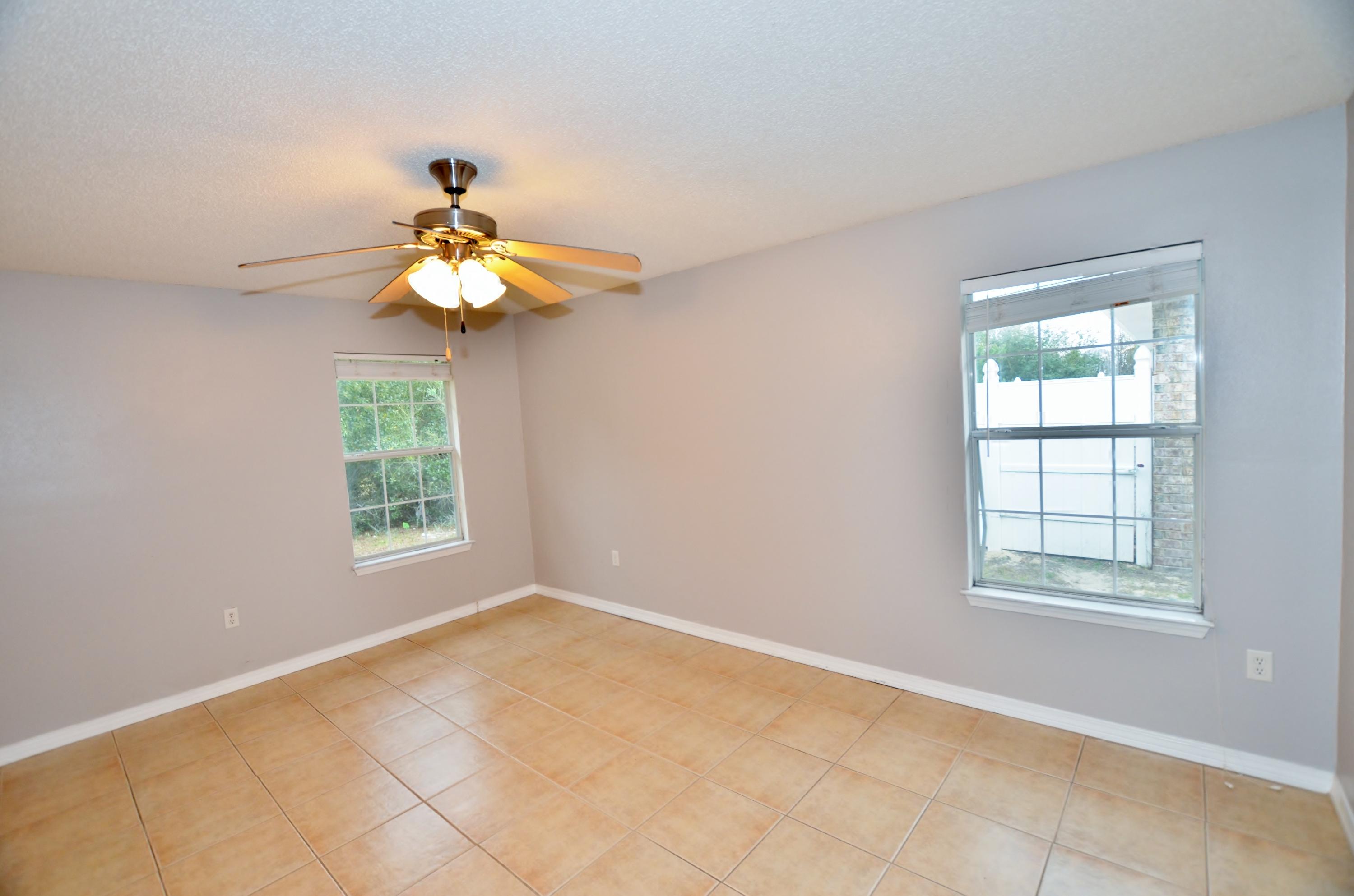 PARADISE RETREAT - Residential Lease
