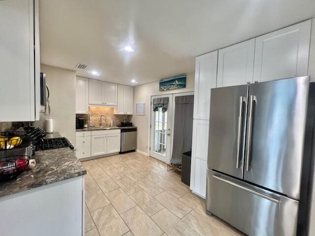 CAROL ANNE MANOR - Residential Lease