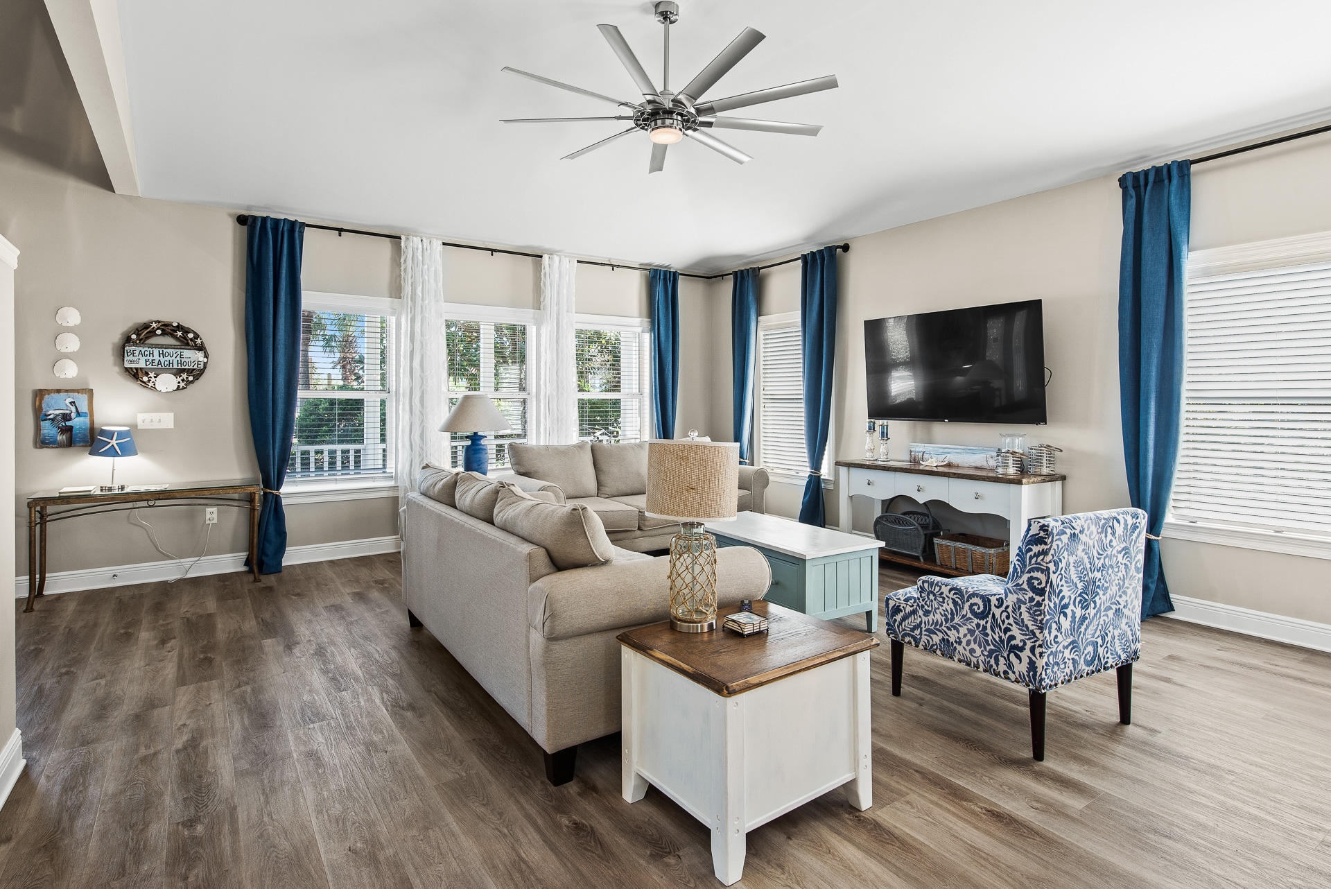 TRANQUIL SHORES - Residential