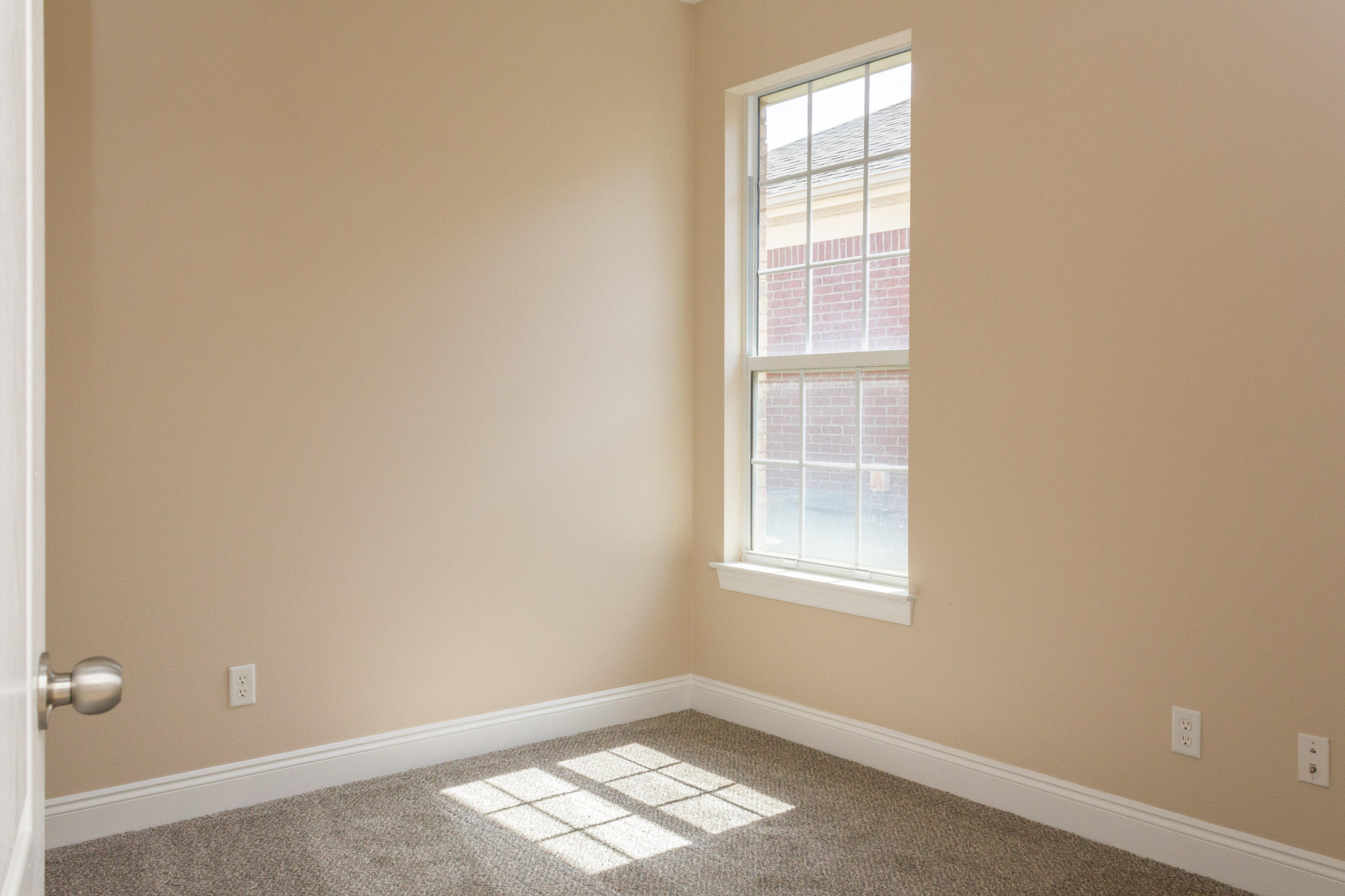 DIAMOND LAKES - Residential Lease