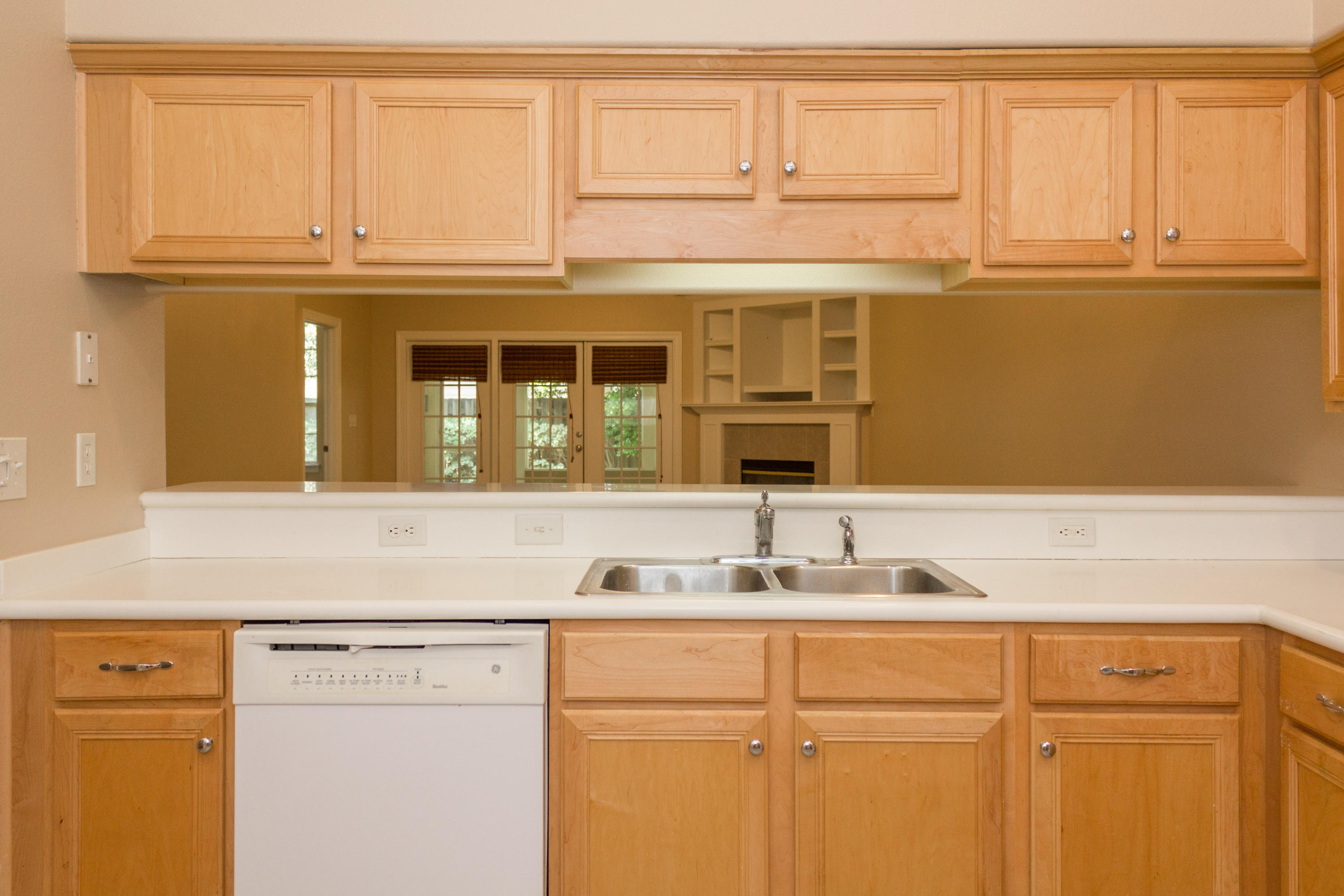 DIAMOND LAKES - Residential Lease