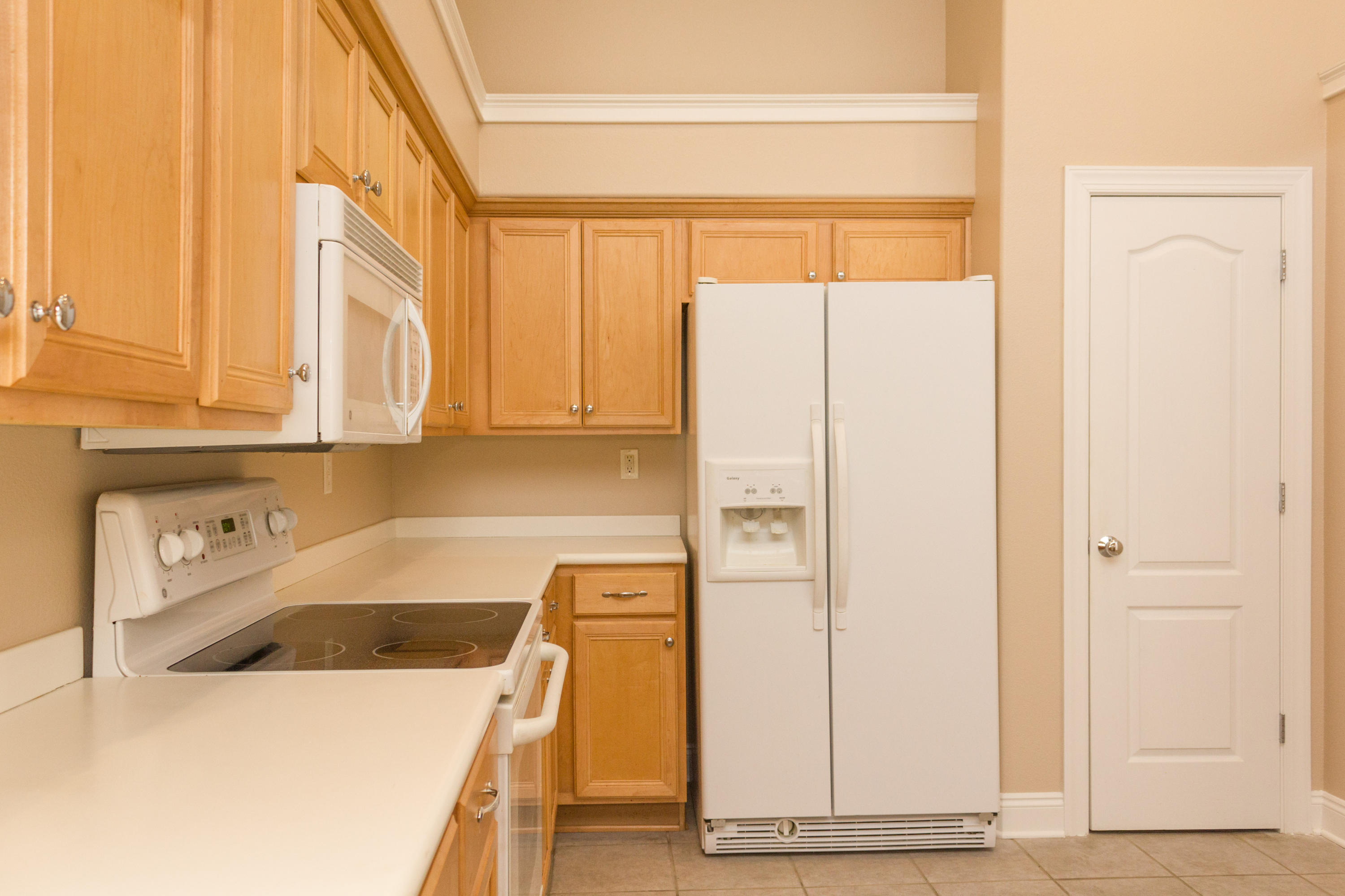 DIAMOND LAKES - Residential Lease