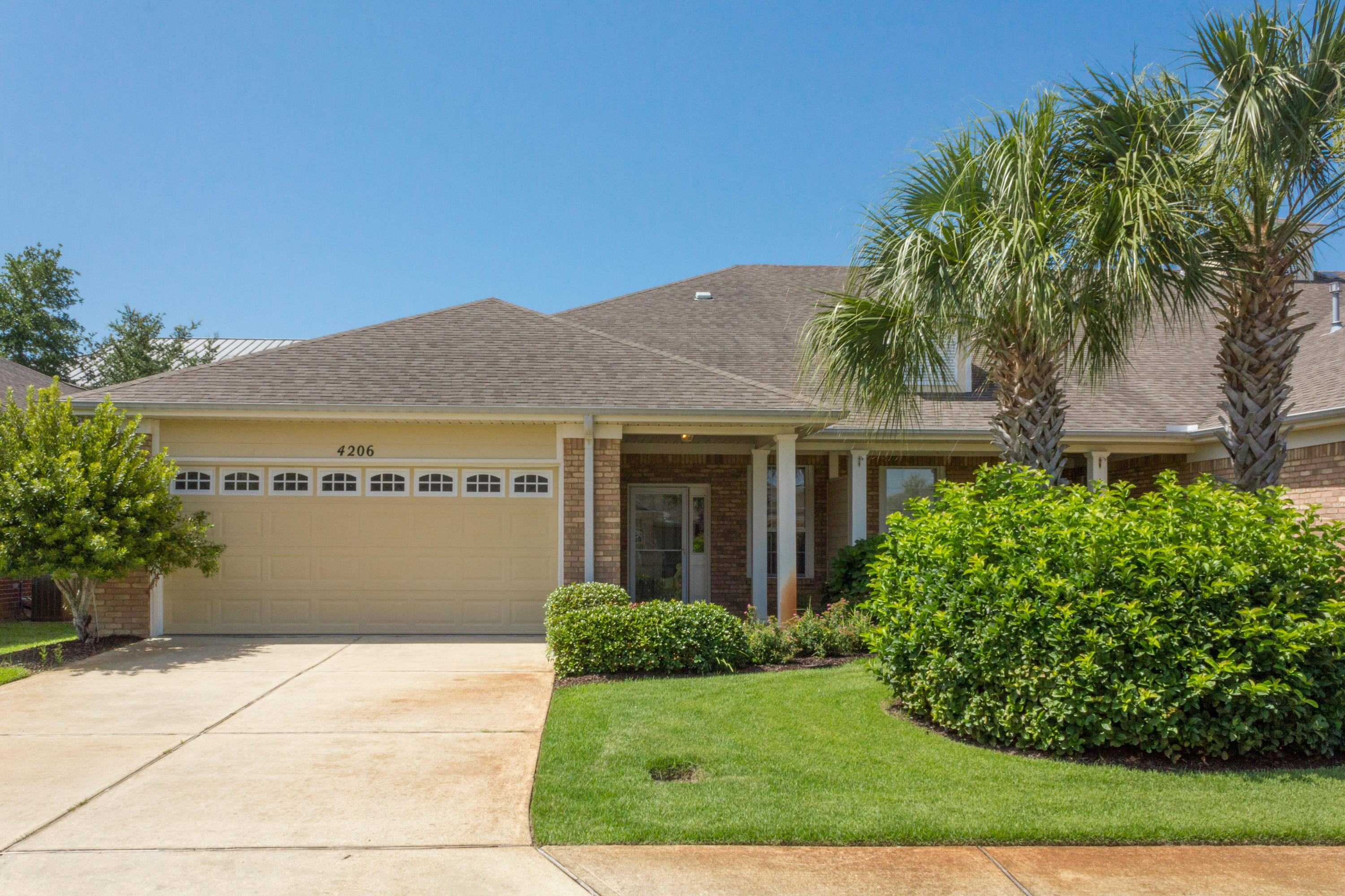 Located in the Diamond Lakes community, this spacious three bedroom, two bath townhome is just minutes from the beach, prime shopping areas, and schools. The open floor plan includes a master suite with the master bath featuring a double vanity, large garden tub, separate shower, and bathroom closet. Other home features include brand new carpet and paint, a two car garage, vaulted ceilings, fireplace, and screened porch. Diamond Lakes is a quiet community with a large community pool, landscaping services, centrally located in Destin, and less than a mile from the beach! A great location for a military family  just 16 miles from both Hurlburt Field and Eglin AFB. Brand new A/C unit was just installed. Owner is installing blinds. Tenants will need to bring their own washer and dryer.