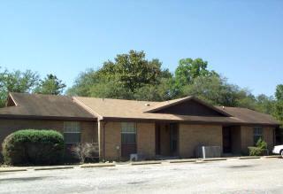 ENERGY EFFICIENT APARTMENT LOCATION JUST NORTH OF RACETRACK ROAD. FENCED BACKYARD, WASHER AND DRYER CONNECTIONS. CALL OFFICE FOR APPOINTMENT! SORRY NO PETS ALLOWED. available January 18.