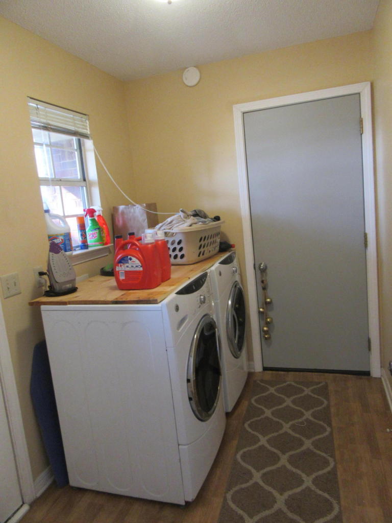 SAVANNAH OAKS - Residential Lease