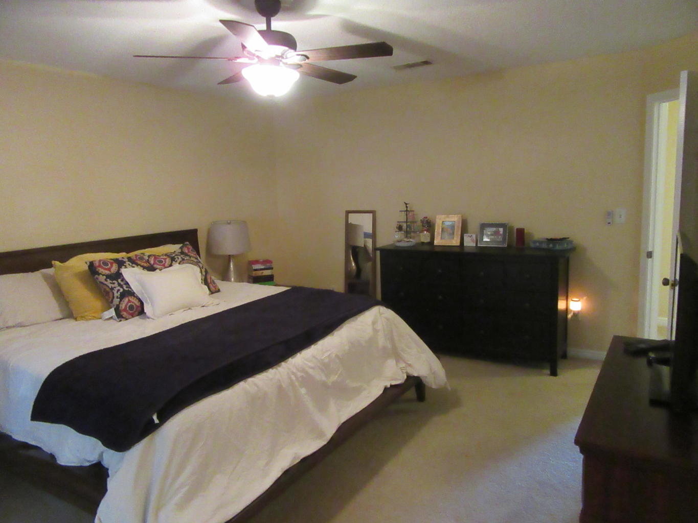 SAVANNAH OAKS - Residential Lease