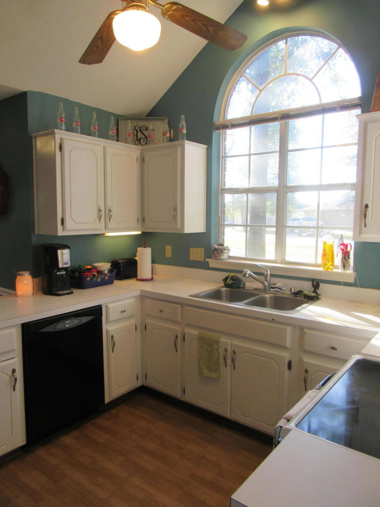 SAVANNAH OAKS - Residential Lease