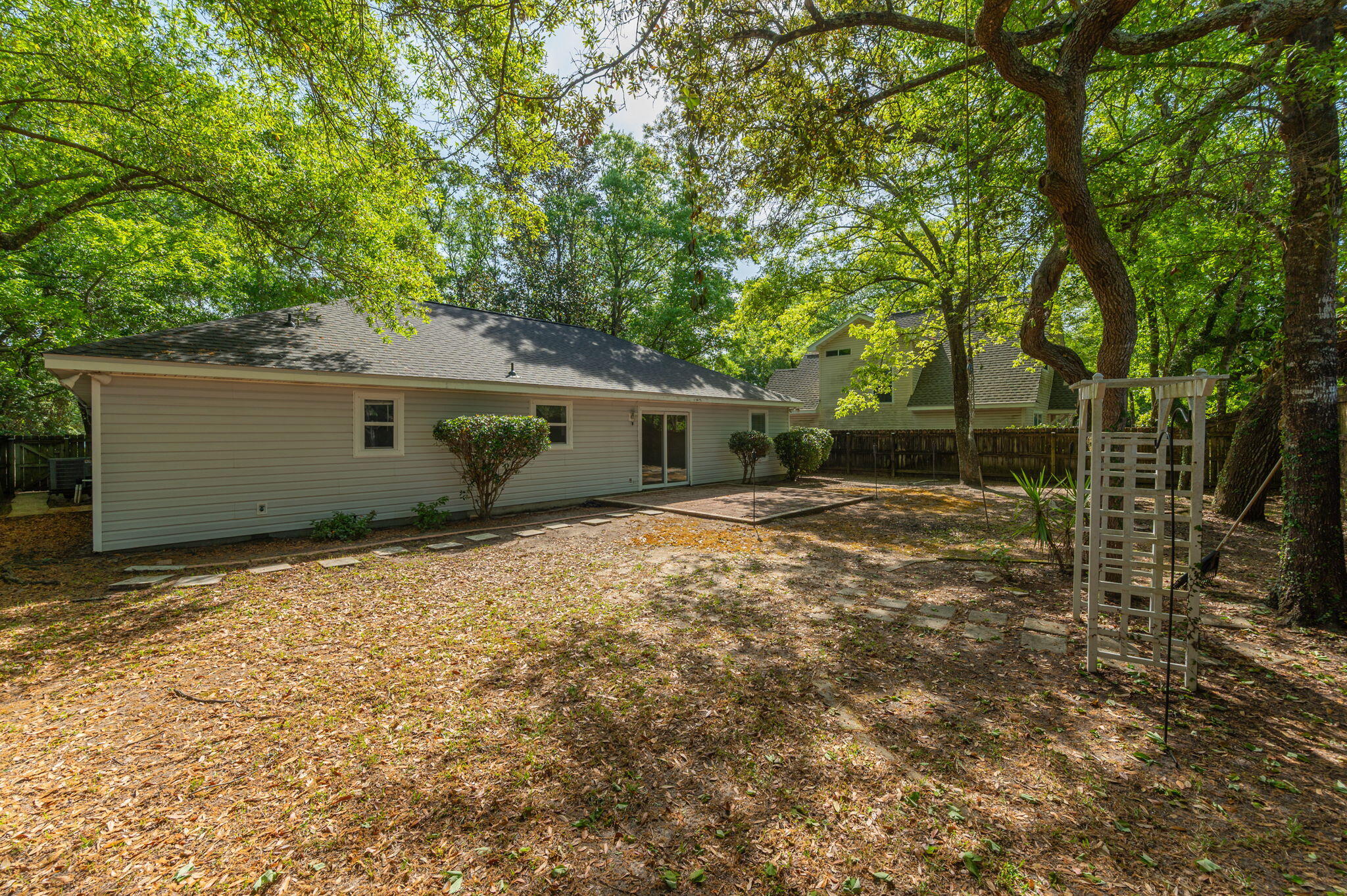 BELLA VISTA HEIGHTS - Residential Lease