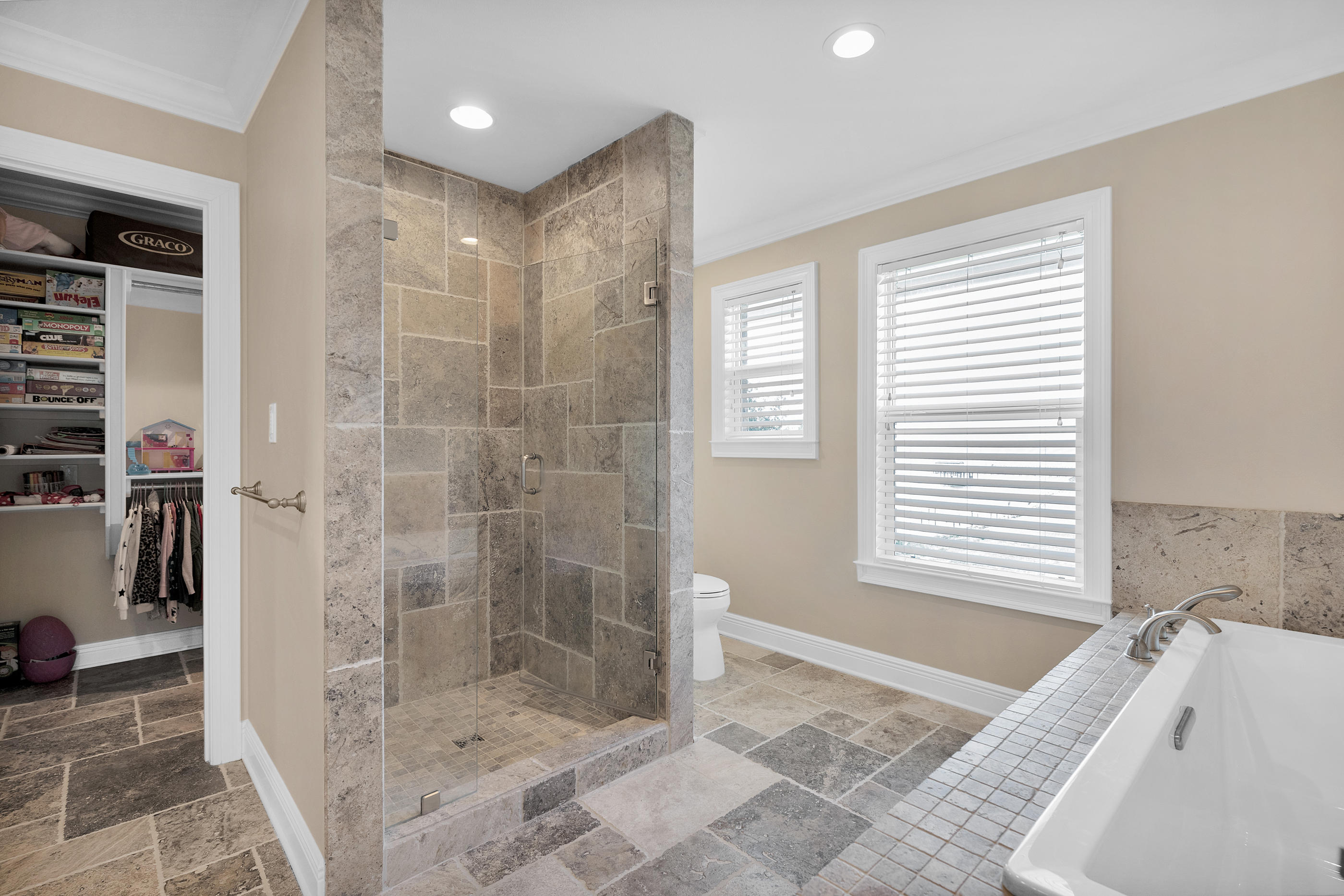 SHALIMAR POINTE S/D - Residential