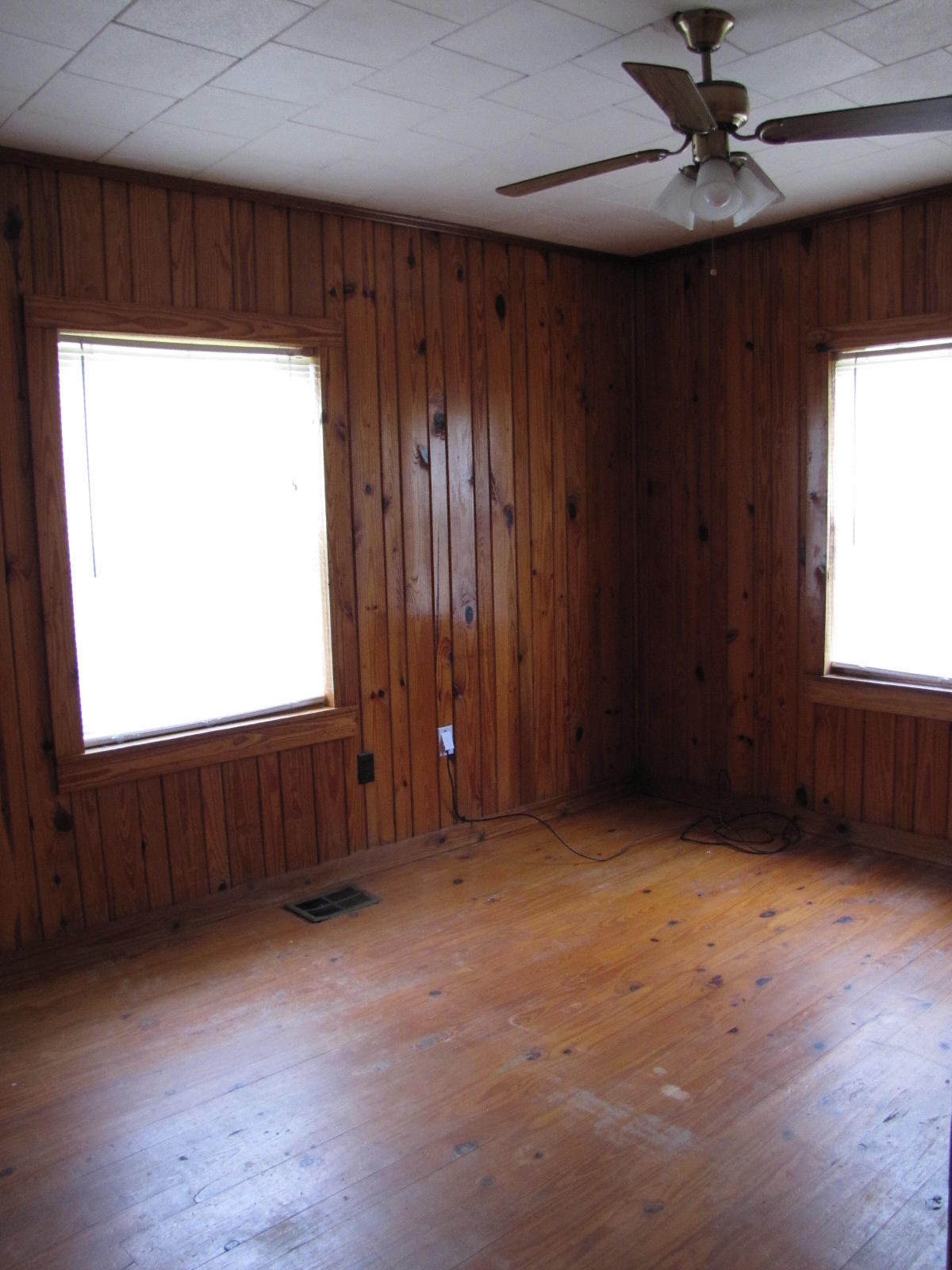 OAKDALE MIN/FARMS - Residential Lease