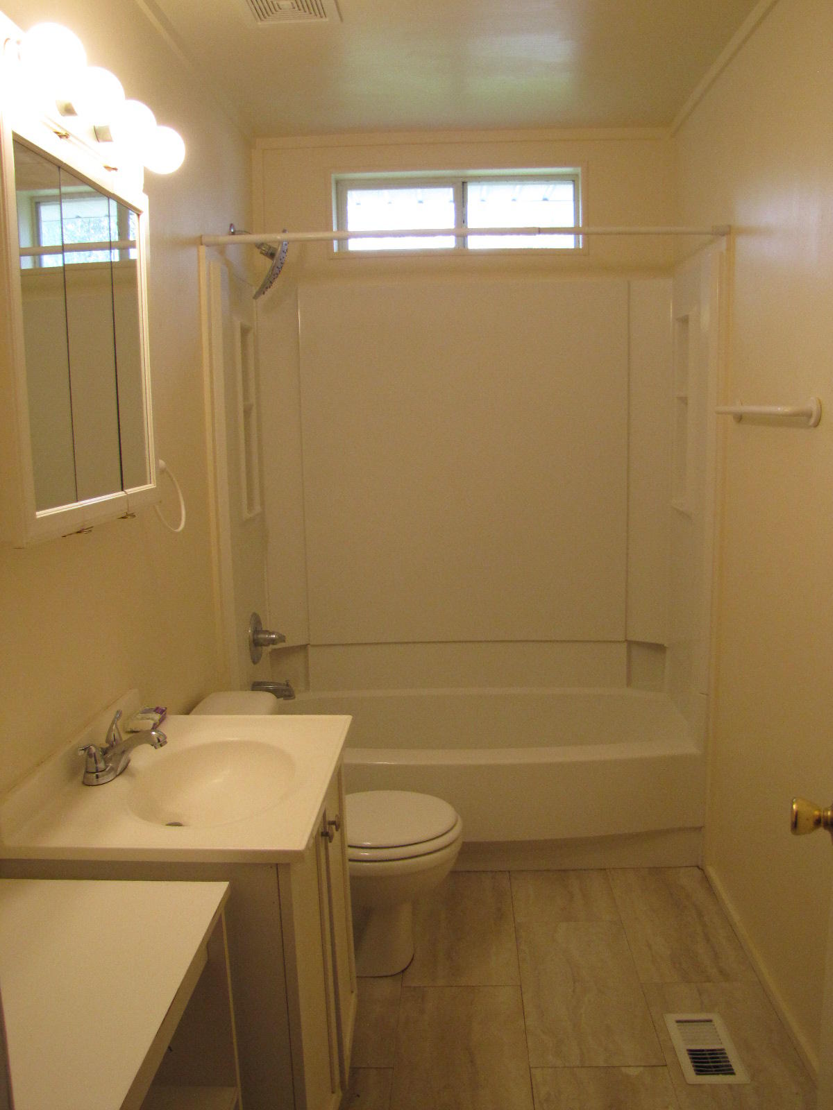 OAKDALE MIN/FARMS - Residential Lease