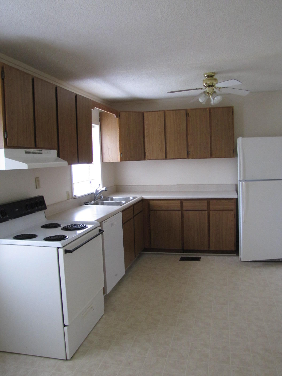 OAKDALE MIN/FARMS - Residential Lease