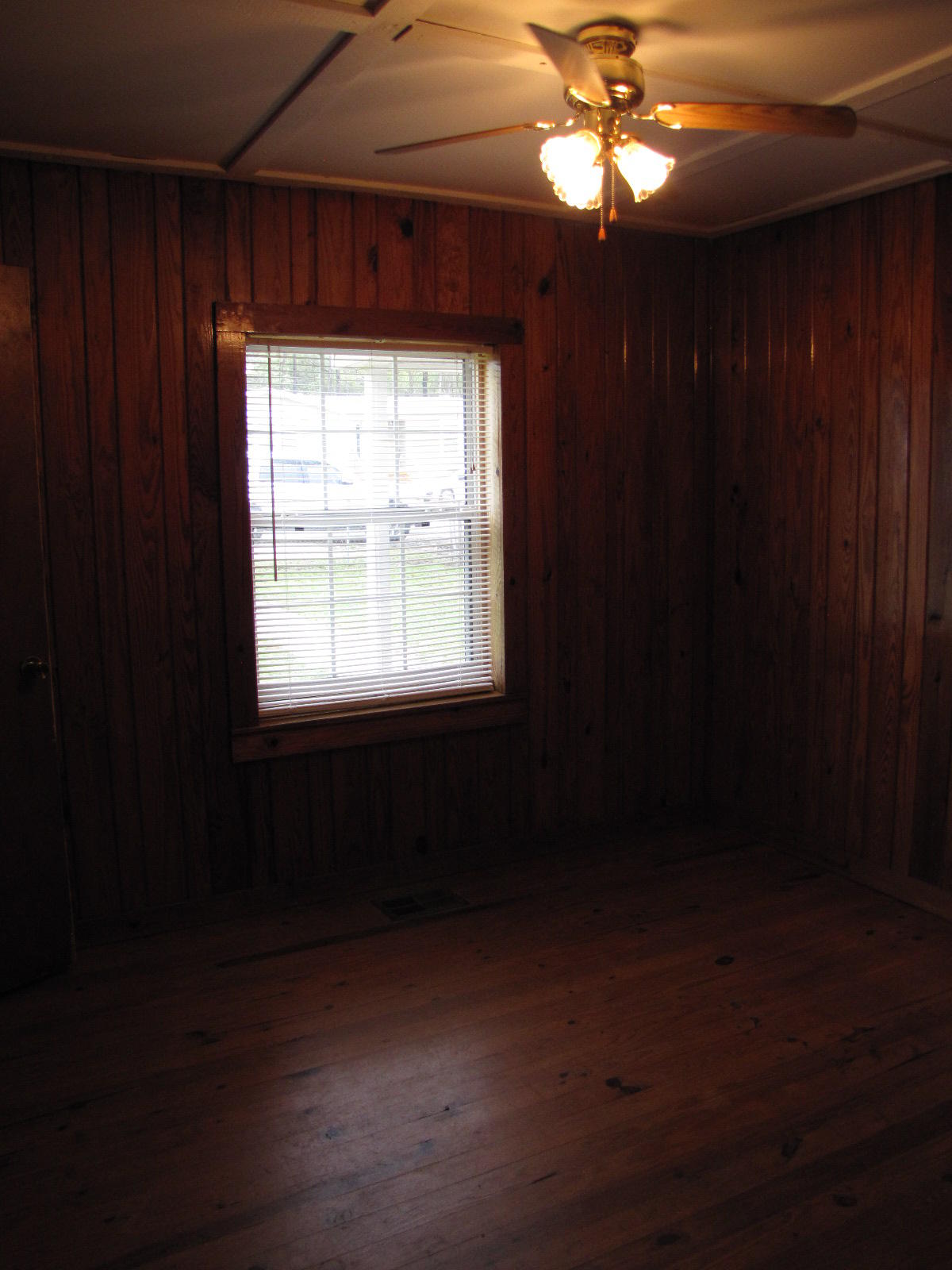OAKDALE MIN/FARMS - Residential Lease