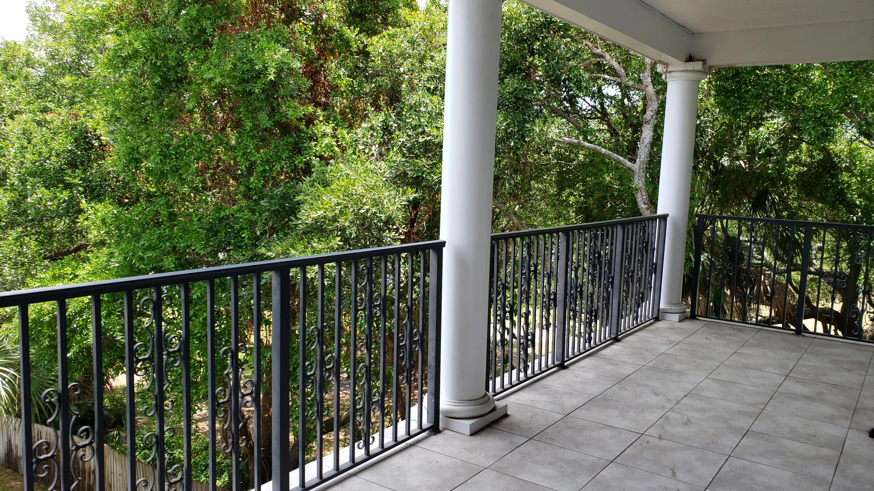 FRENCH QUARTERS - Residential Lease