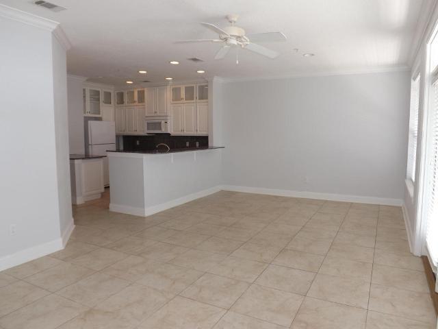 FRENCH QUARTERS - Residential Lease