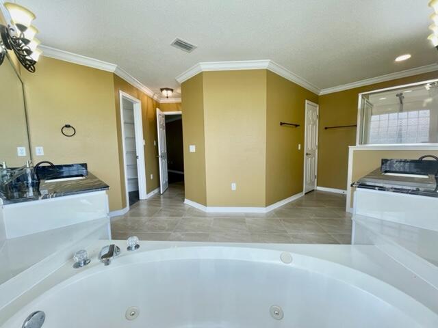 LA FONTAINE - Residential Lease