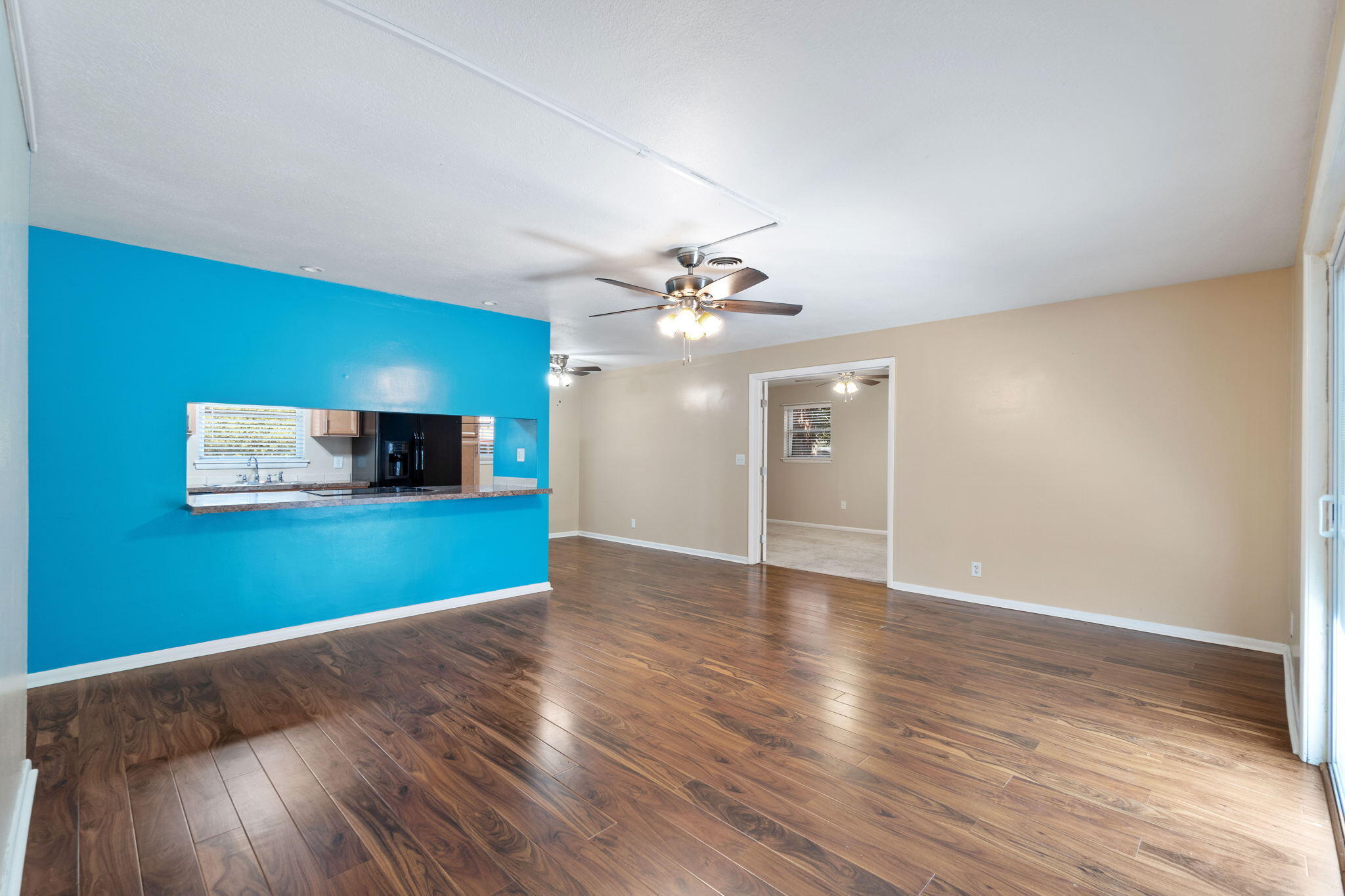 GARNIERS BEACH 6TH - Residential