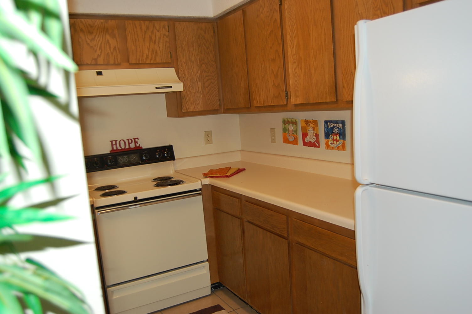 OAK TREE MANOR - Residential Lease
