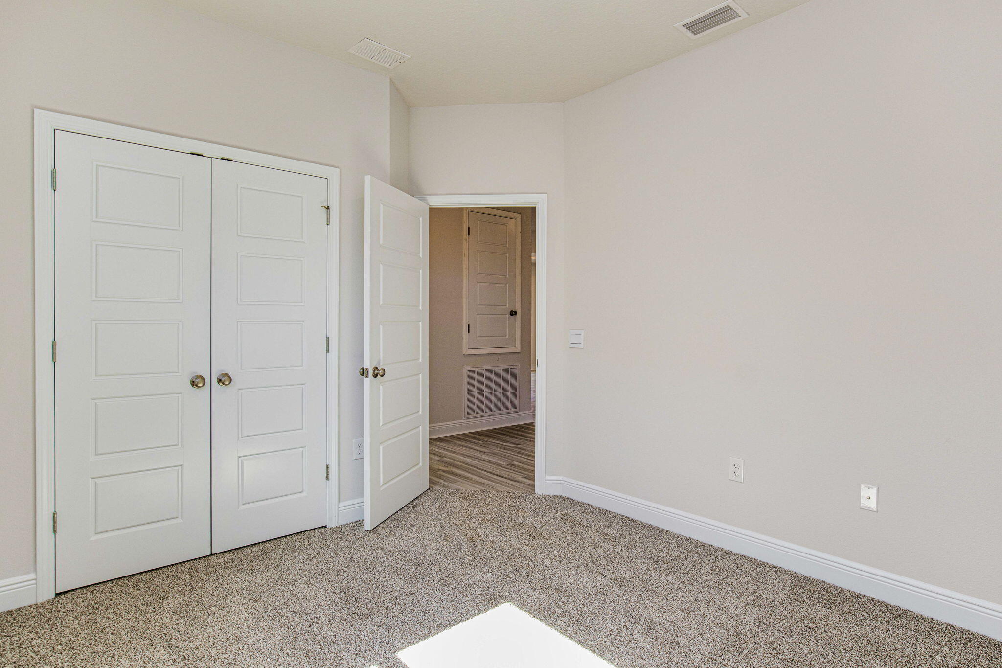 PLANTATION WOODS - Residential