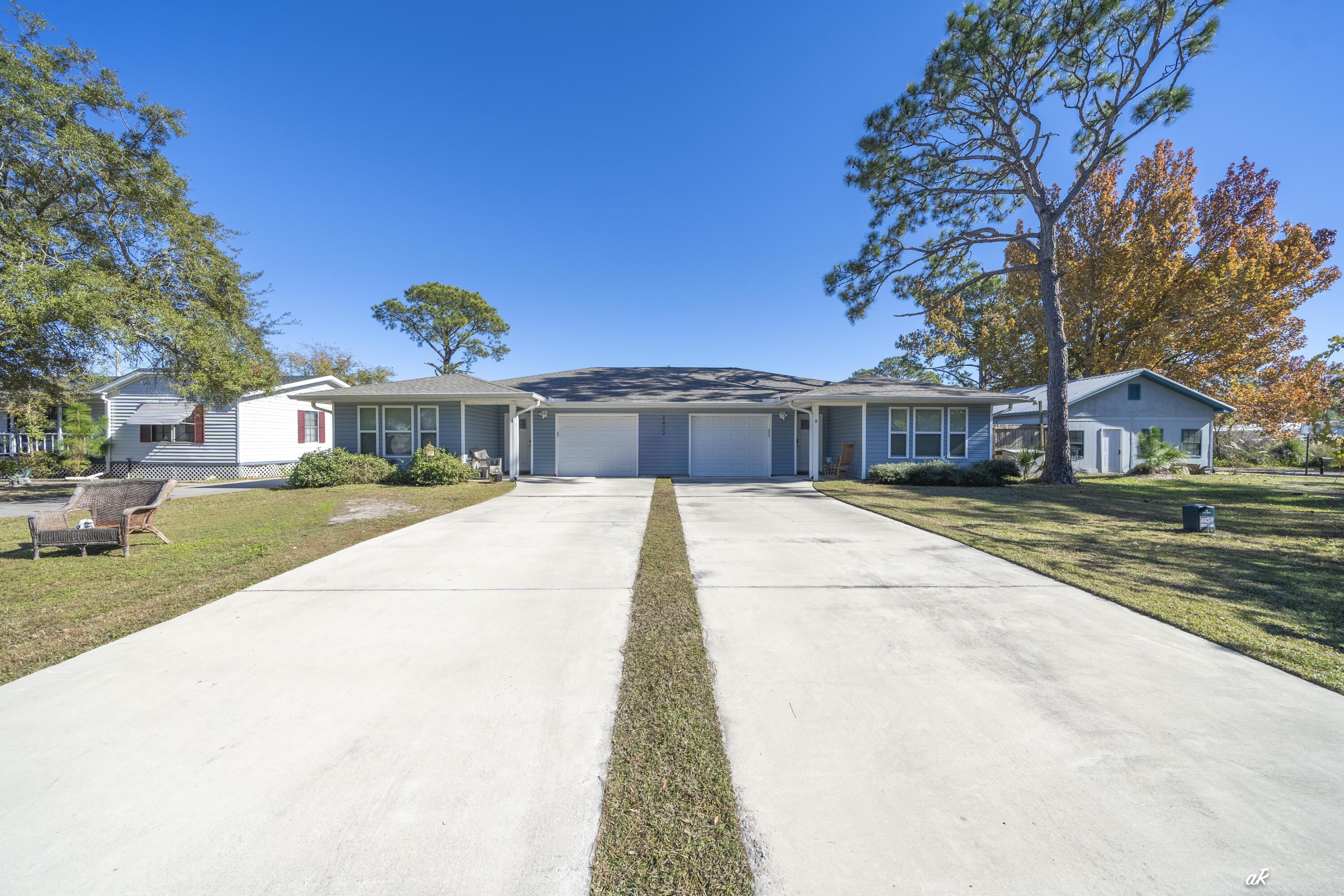 NORTH LAGOON OAKS - Residential