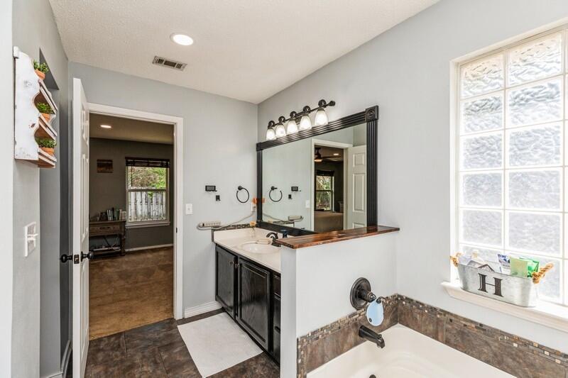RIVERCHASE S/D PH 2 - Residential