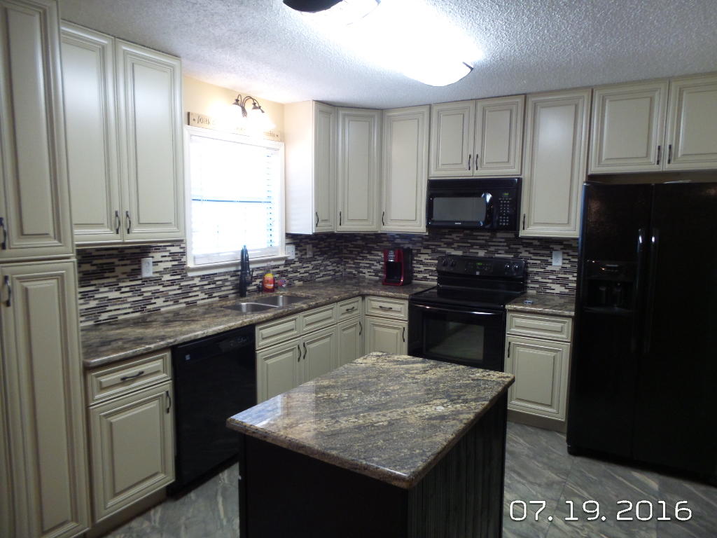 SHOAL TERRACE ESTATES - Residential Lease
