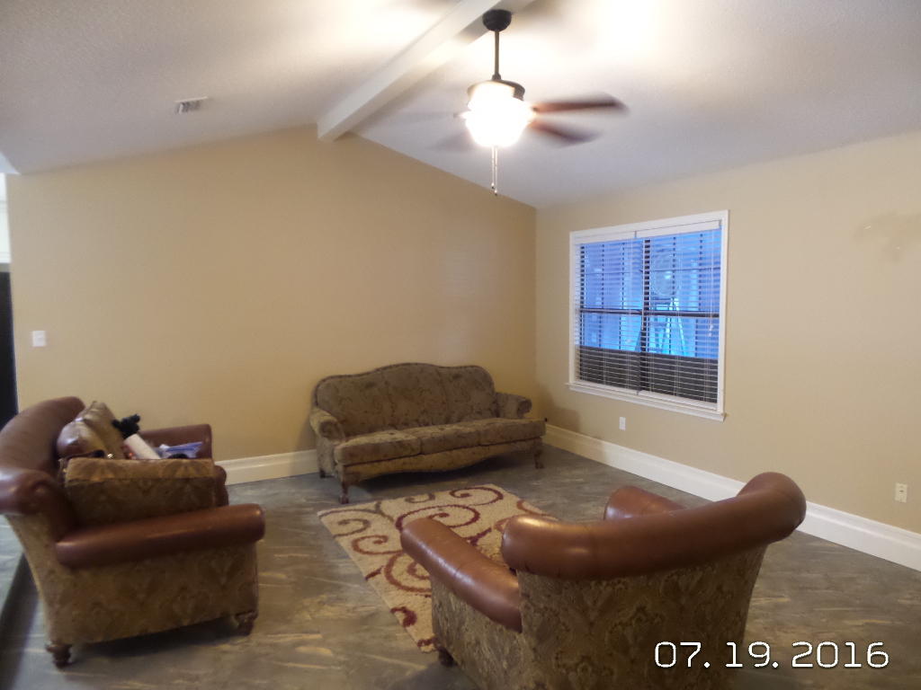 SHOAL TERRACE ESTATES - Residential Lease