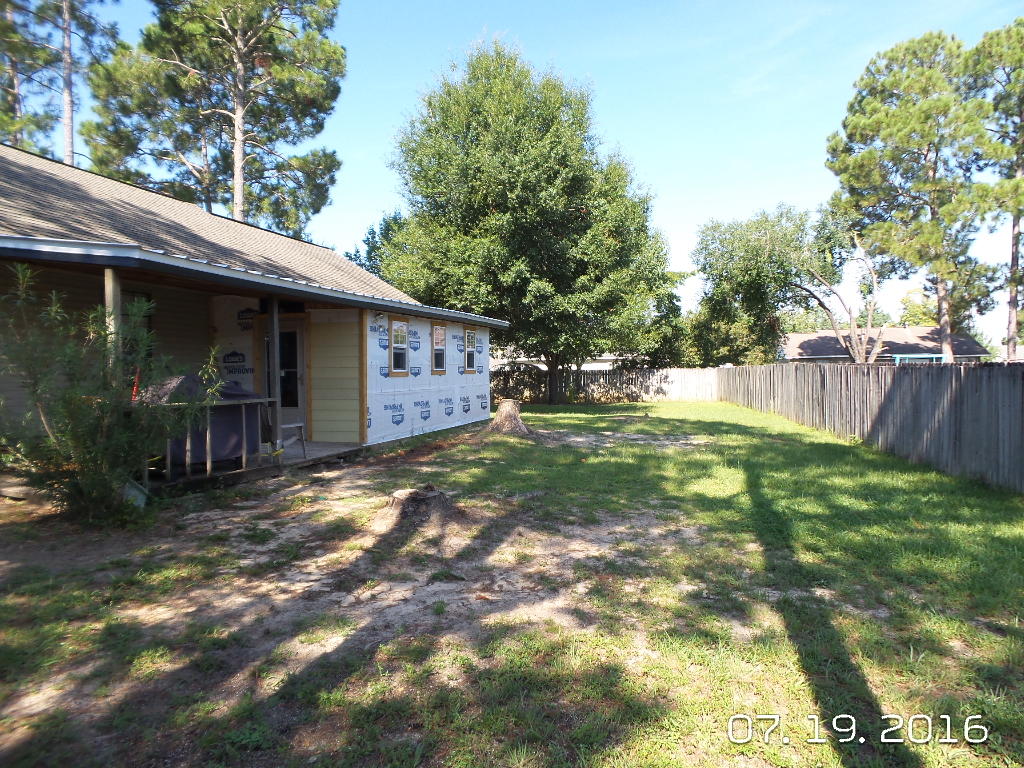 SHOAL TERRACE ESTATES - Residential Lease