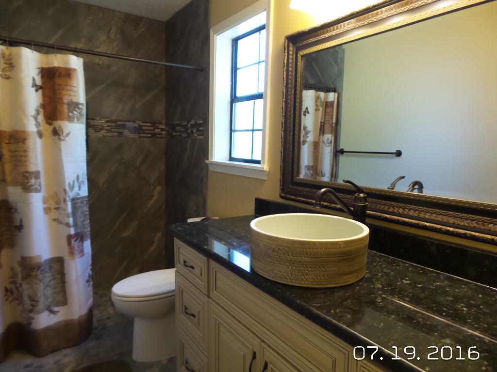 SHOAL TERRACE ESTATES - Residential Lease