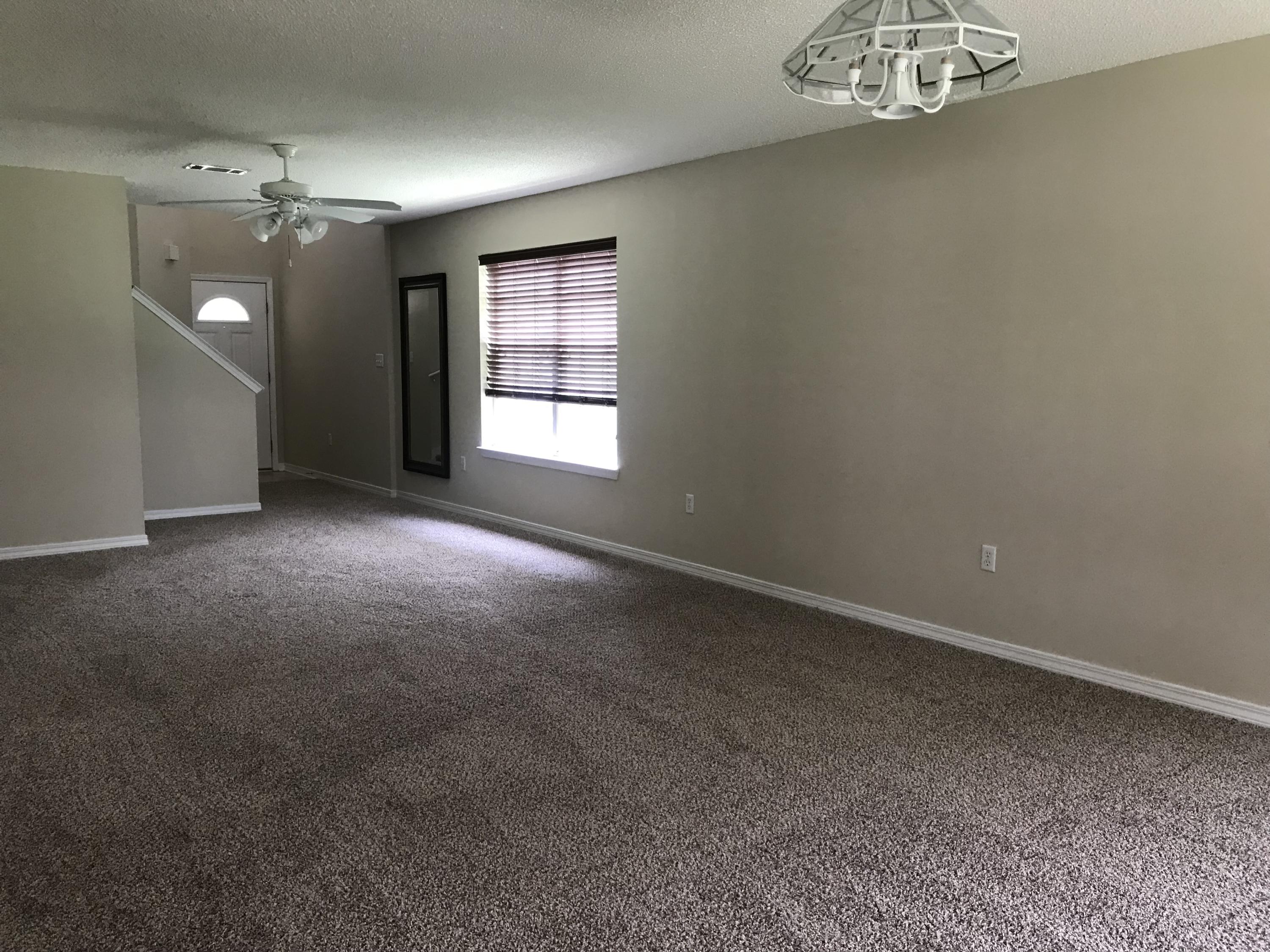 TWIN LAKES ESTATES - Residential Lease