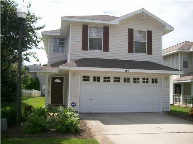 TWIN LAKES ESTATES - Residential Lease