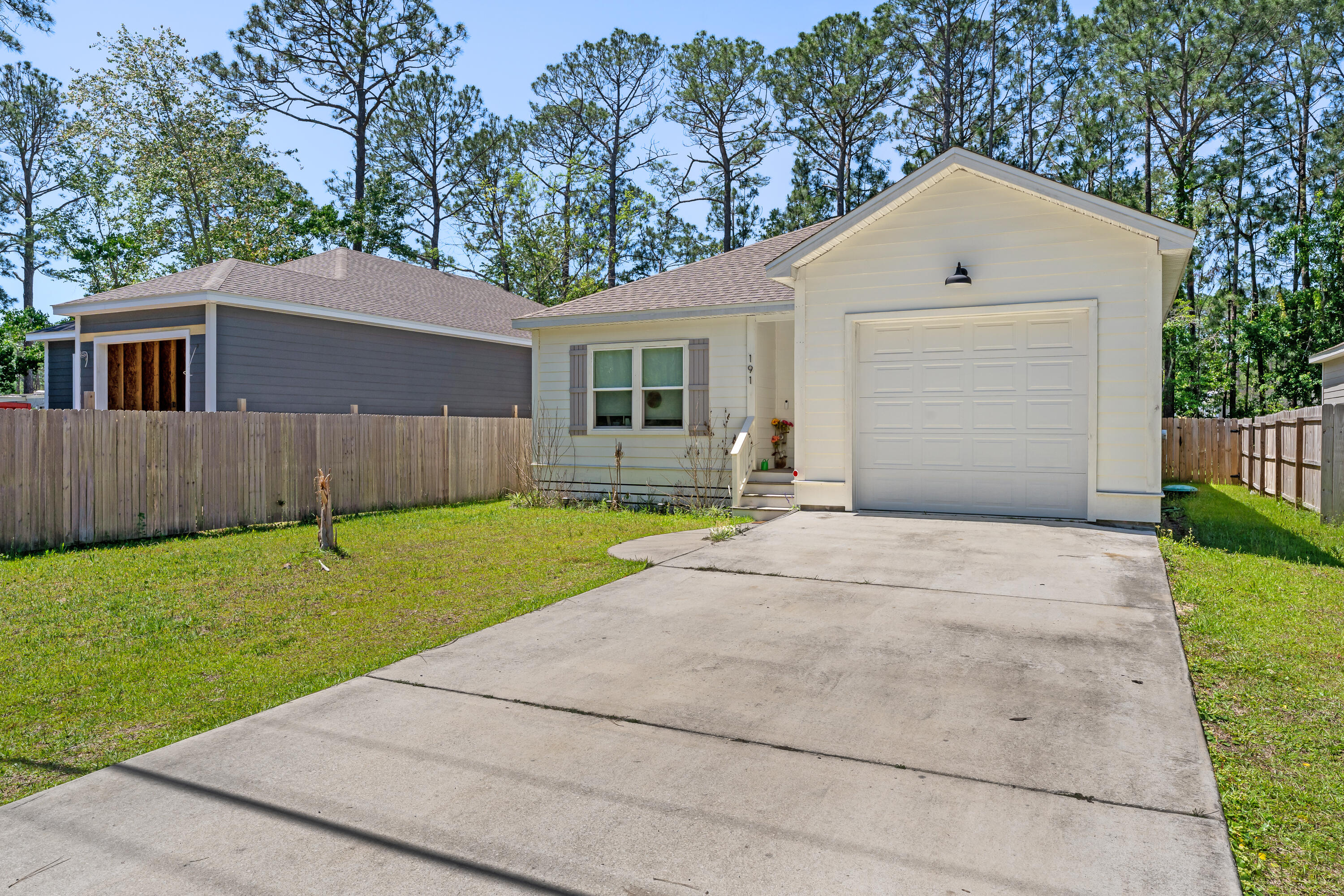 TOWN OF SANTA ROSA - Residential