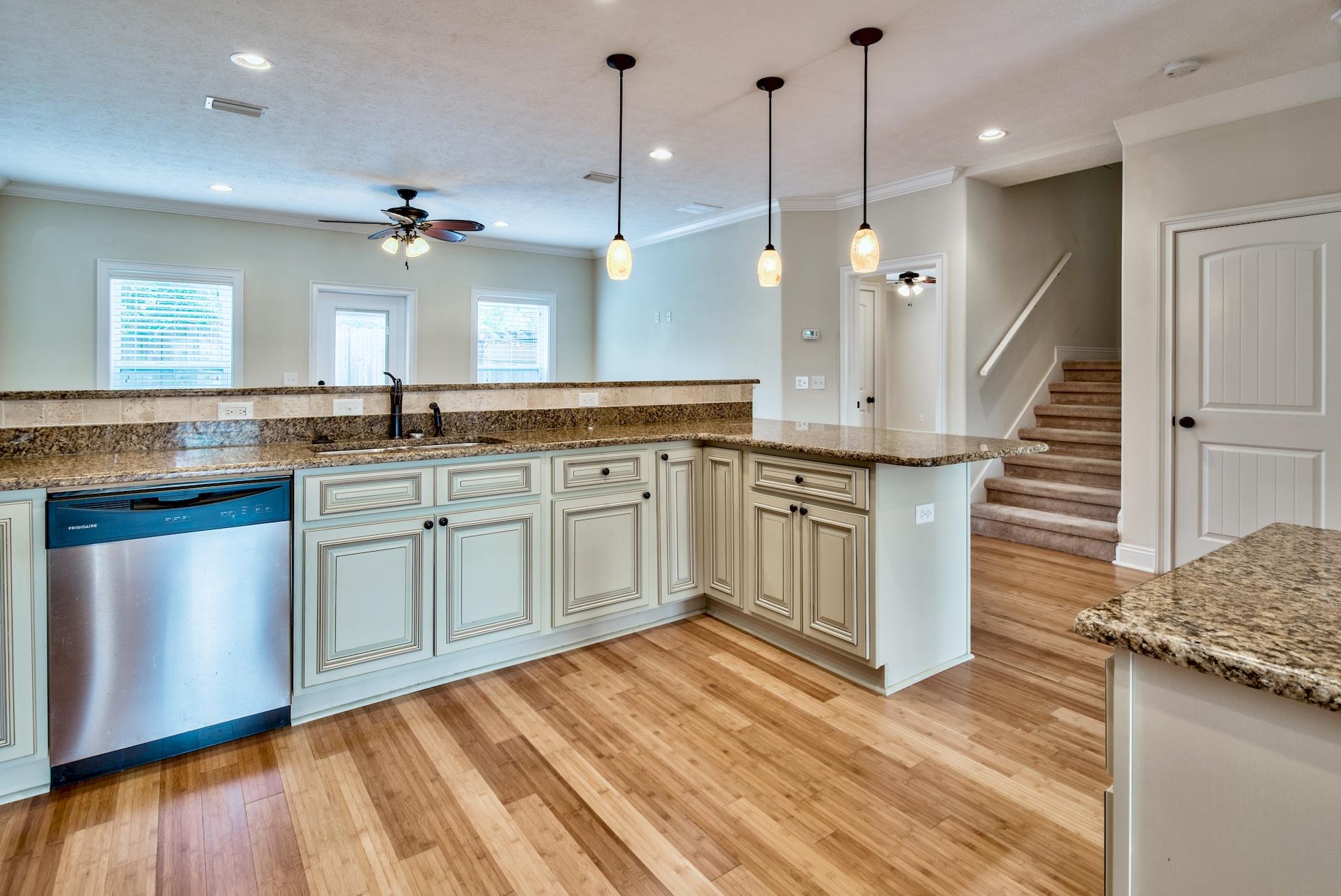 PARADISE GROVE - Residential