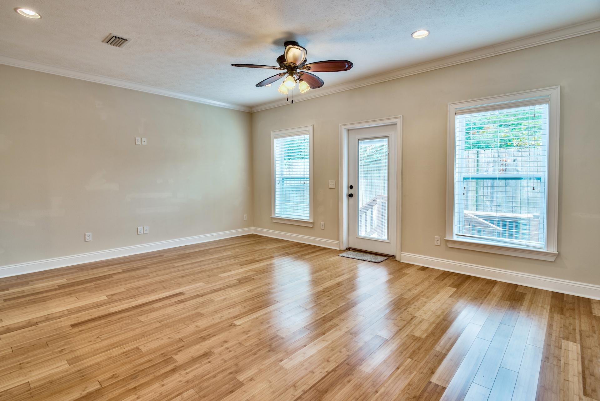 PARADISE GROVE - Residential