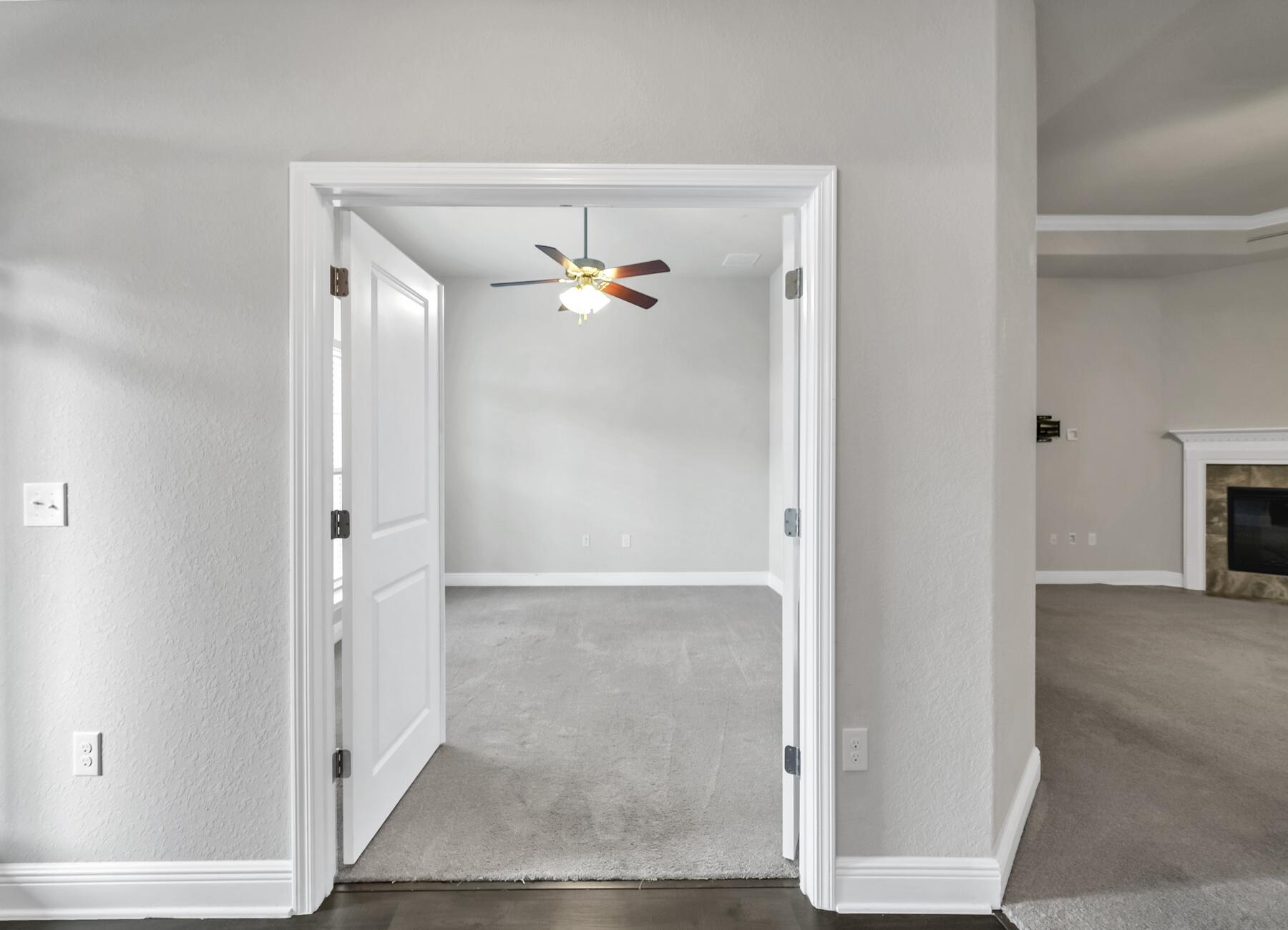 FOX VALLEY - Residential Lease