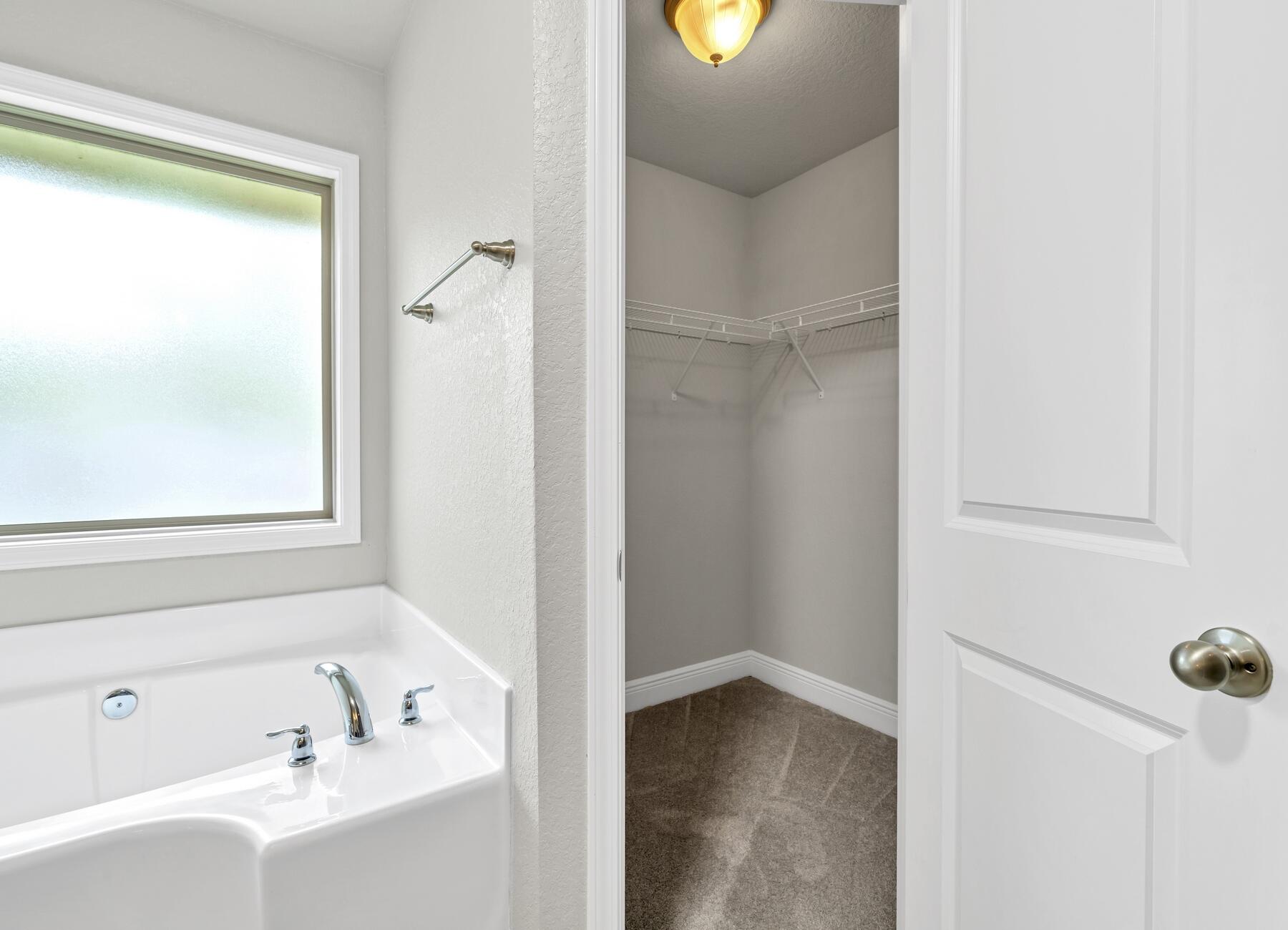 FOX VALLEY - Residential Lease