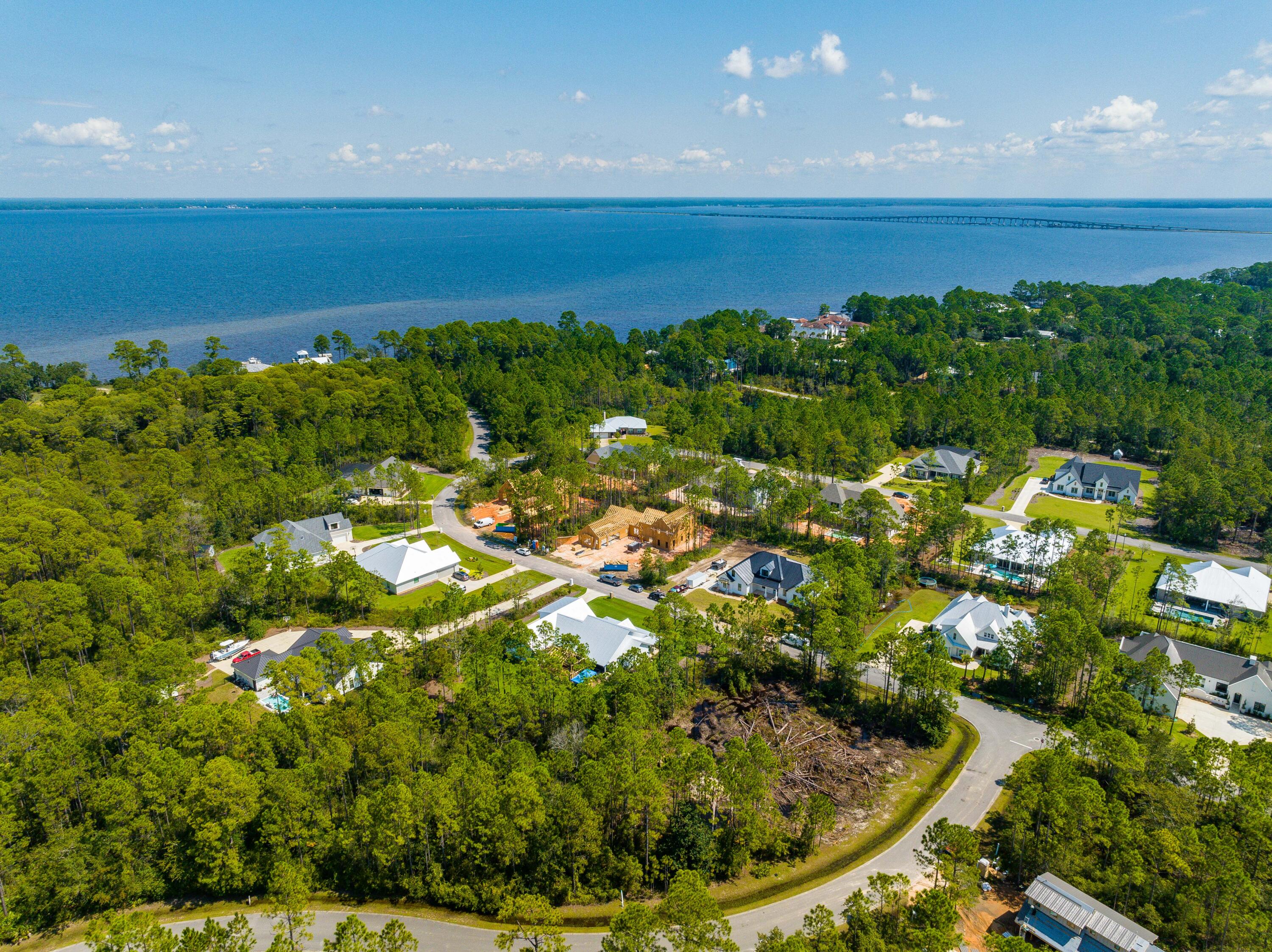 SECLUSION BAY - Land