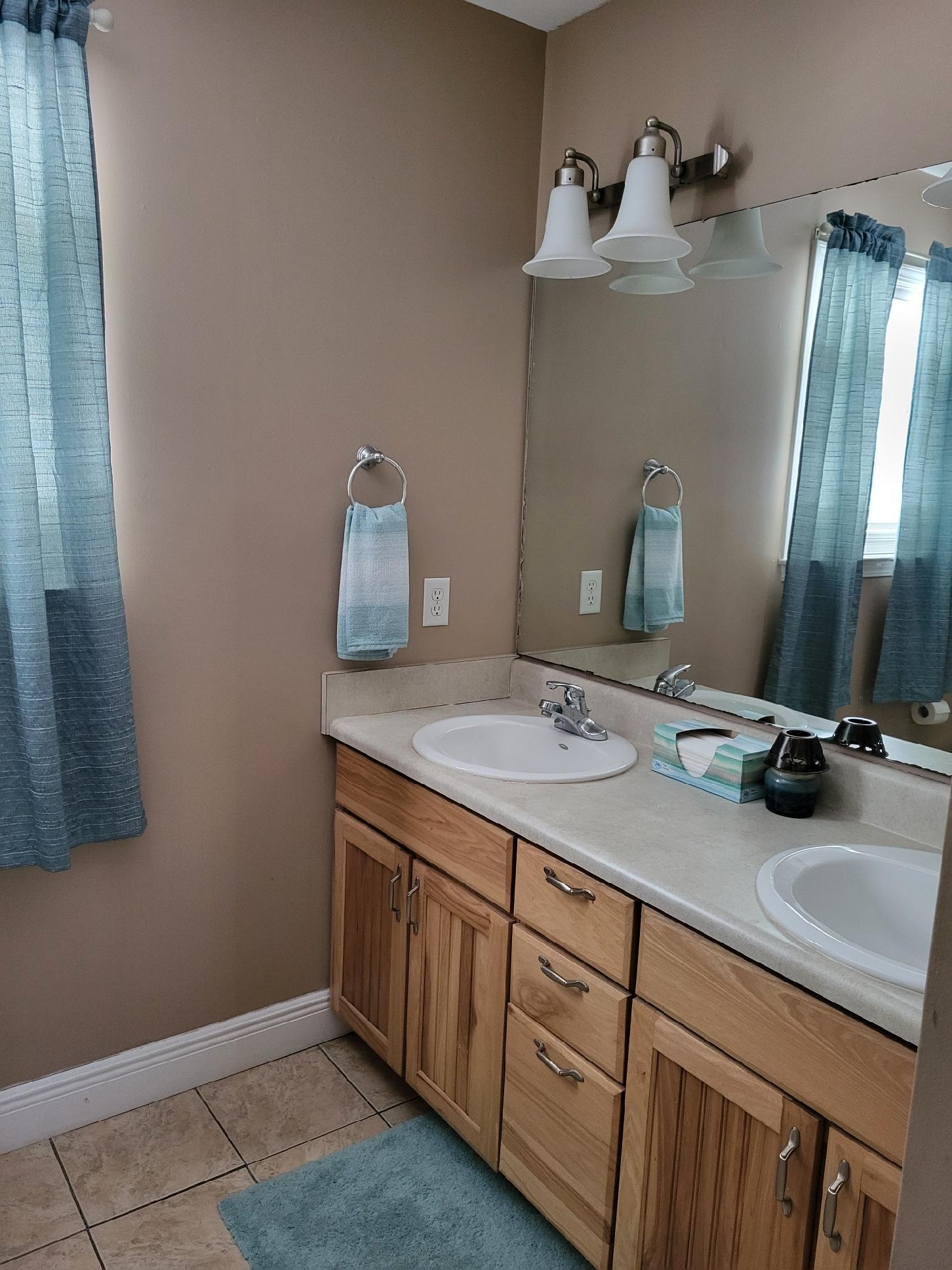 LAKE JUNIPER UNREC - Residential Lease