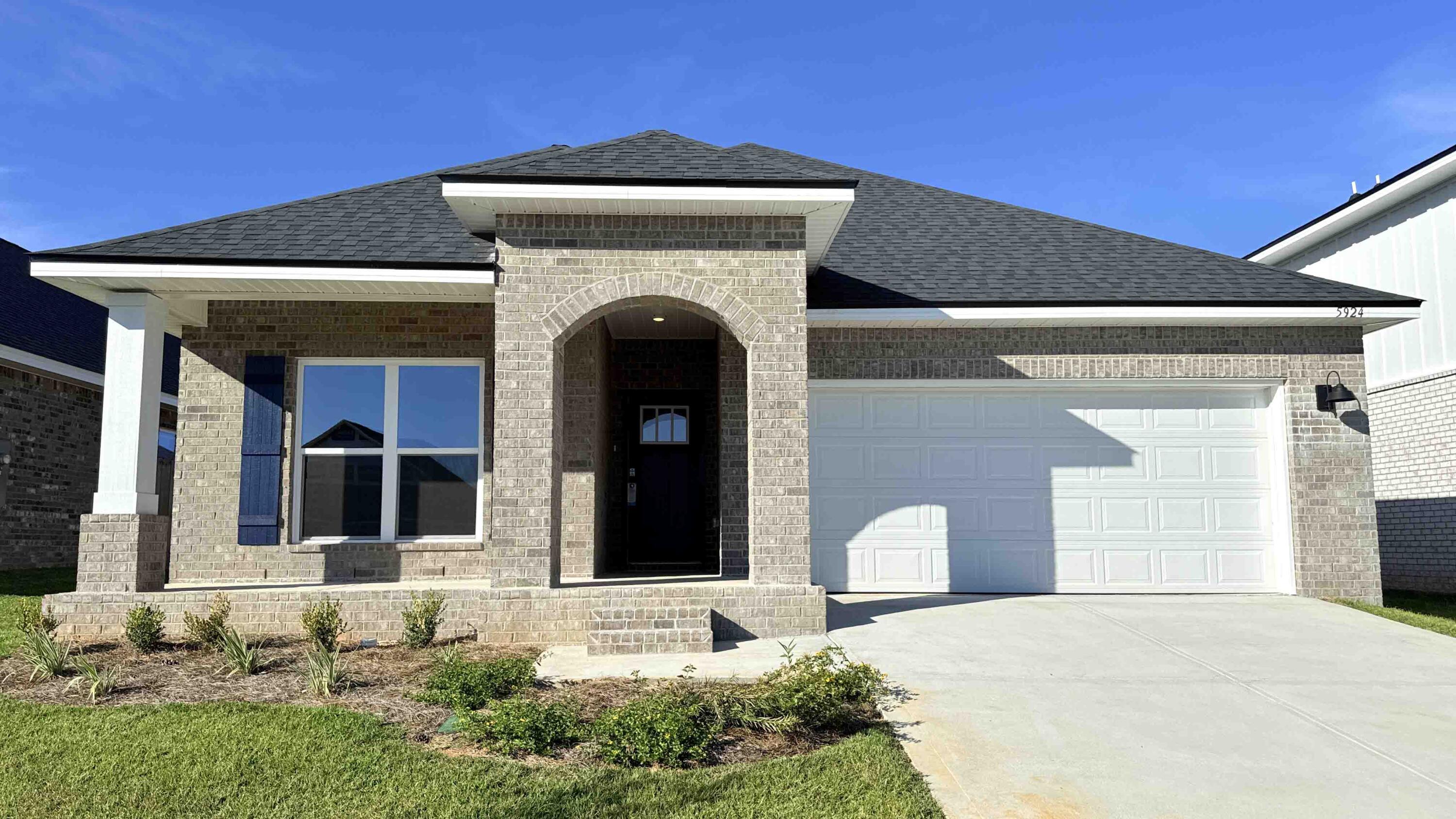 Builder will pay all Closing Costs, ask us about our current rates!
Marlin Place Community offers community pool, pavilion, sand volleyball ct., cornhole area & streetlights. NEW floorplan, the 'LAMAR', is a well-designed 1 story model with a fabulous Open Concept. Popular 3 bedroom, 2 bath, Great Room, Dining area, beautiful kitchen and covered back patio. Wonderful design for relaxed living & entertaining. The kitchen features: stainless-steel appliances, pantry, Quartz kitchen countertops, Island, smooth-top range, built in microwave & quiet dishwasher. Bedroom 1 offers a nice walk-in closet, the adjoining bath has a double vanity, lg. shower, garden tub, & water closet. Both baths have Quartz counter tops. Striking wood look flooring, plush carpet in bedrooms.