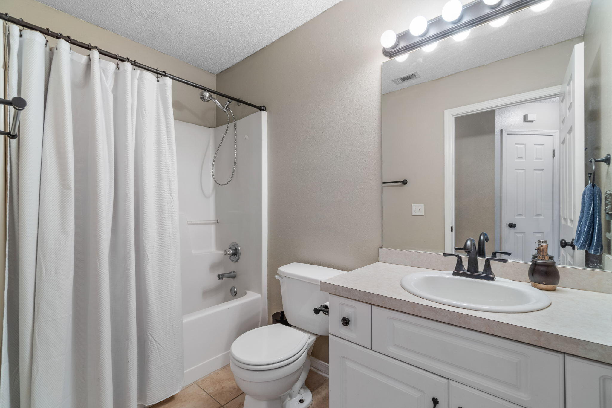 CORONADO VILLAGE PH 4 - Residential