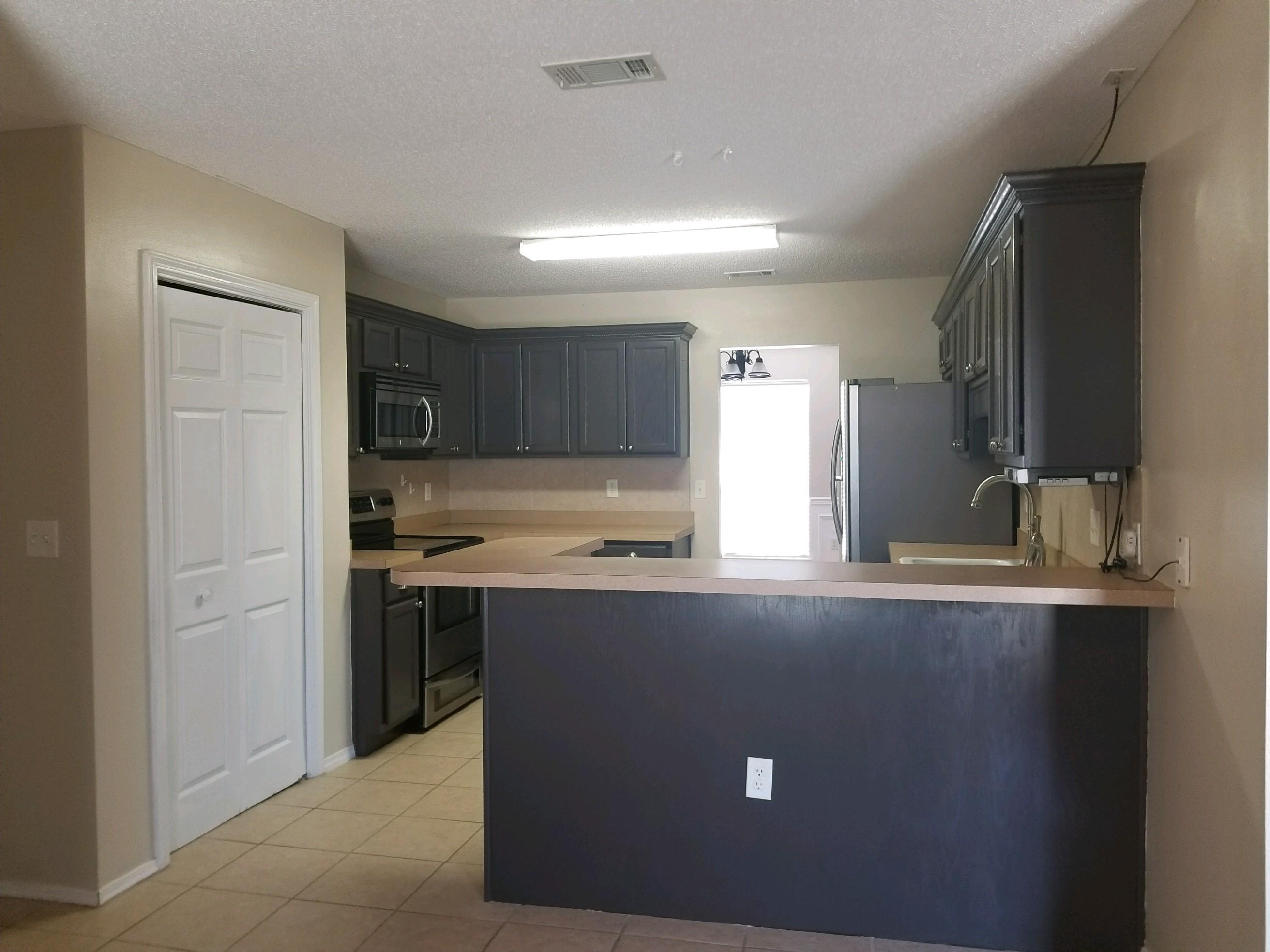 ANTIOCH EST III LOT 17 BLK C - Residential Lease
