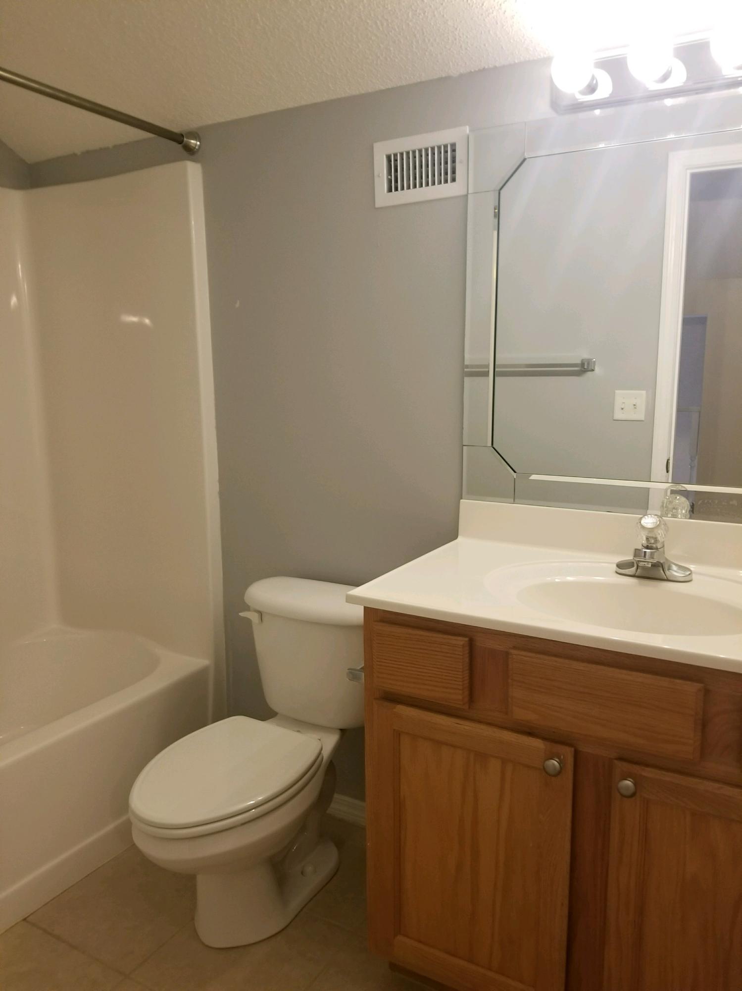 ANTIOCH EST III LOT 17 BLK C - Residential Lease