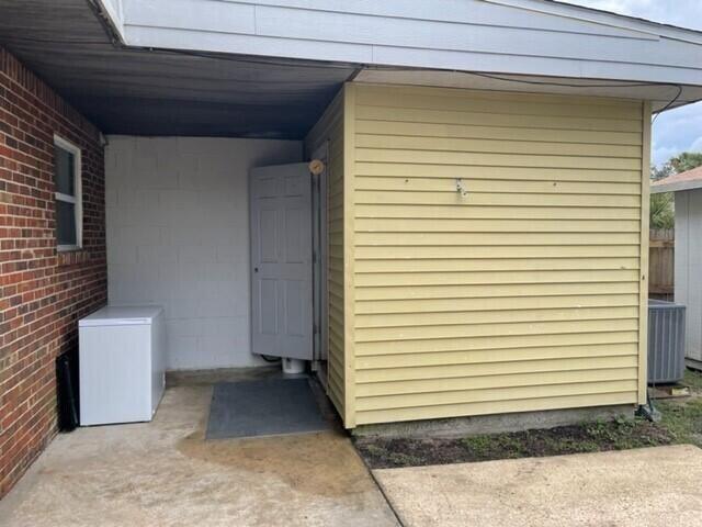 VALENCIA ARMS - Residential Lease