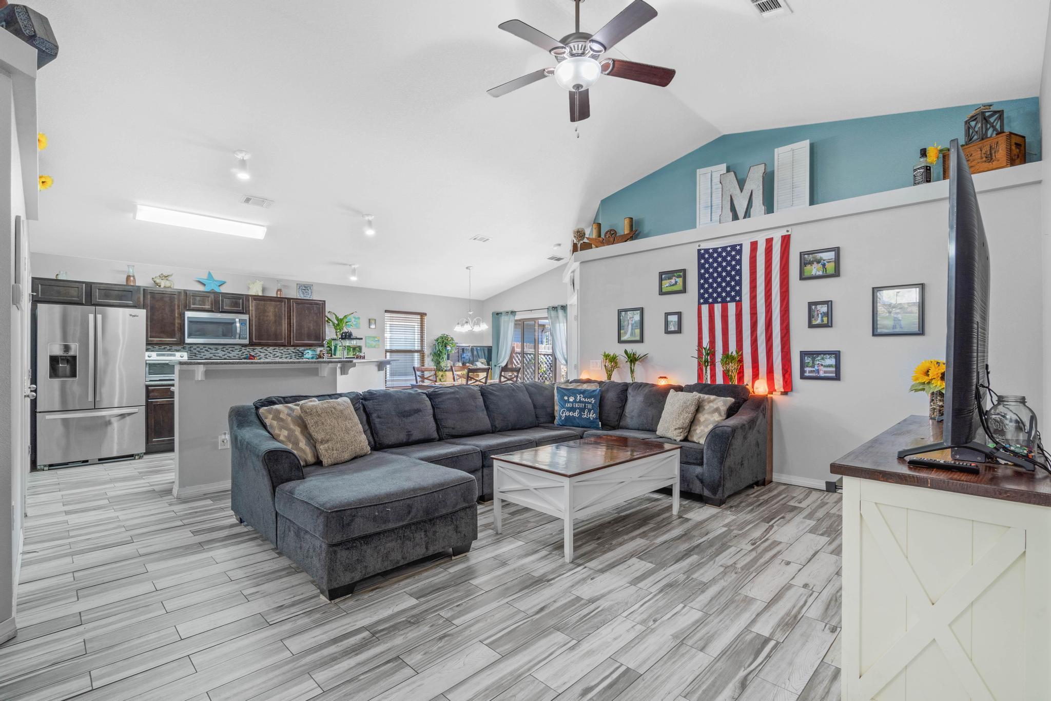 NAVARRE S/D 2ND ADDN - Residential