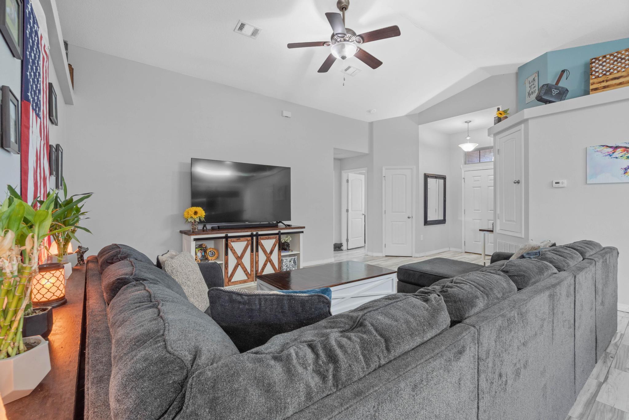 NAVARRE S/D 2ND ADDN - Residential