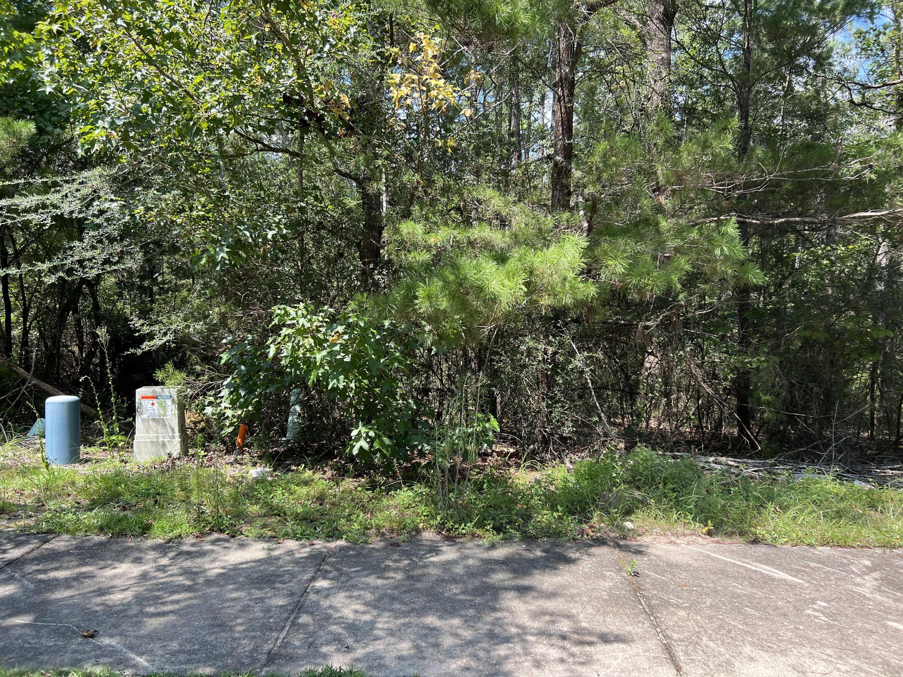 LAGRANGE LANDING - Land
