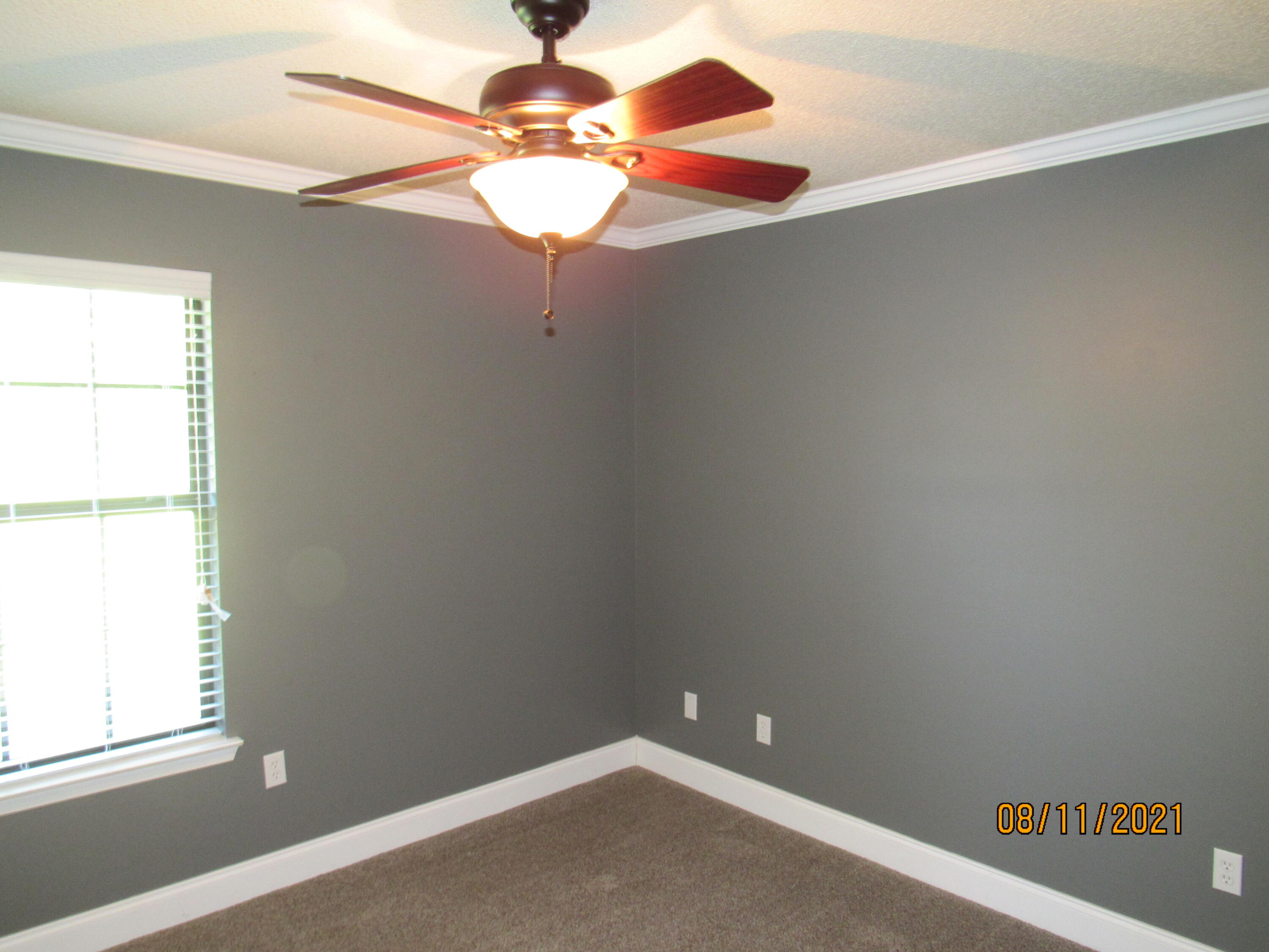 VALPARAISO PINECREST 6 - Residential Lease