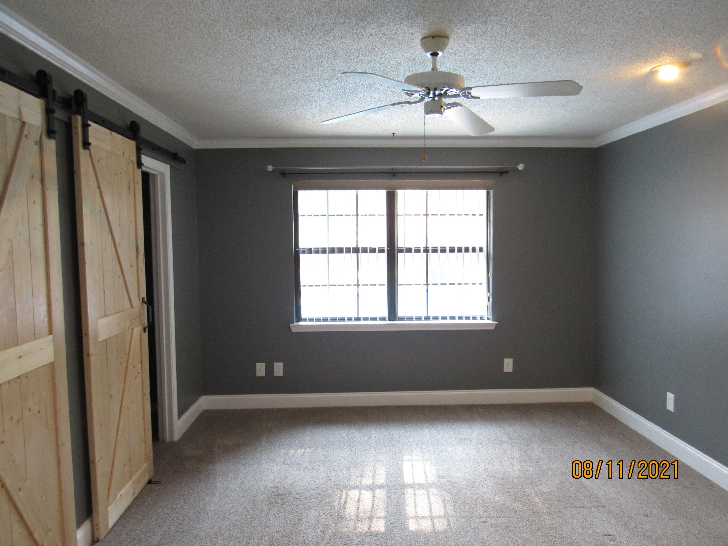 VALPARAISO PINECREST 6 - Residential Lease