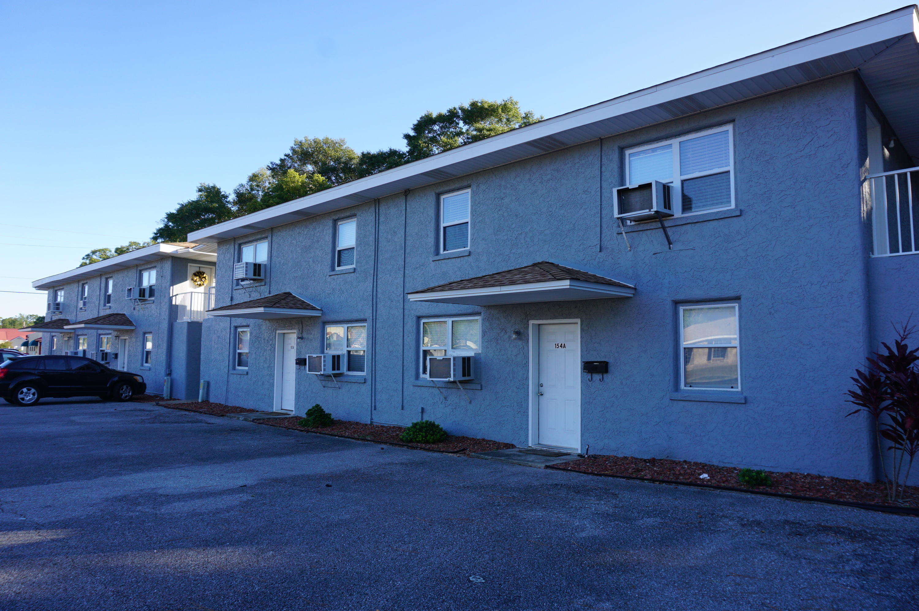 Parkway Apartments - Residential Lease
