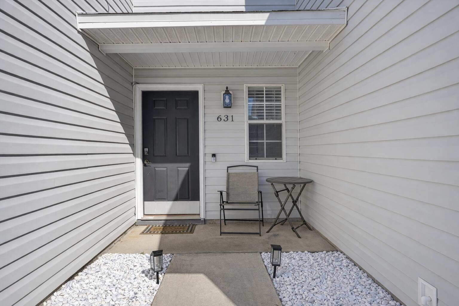 Take a look at this adorable 2 bedroom 2 bathroom townhome right in the middle of everything in Fort Walton Beach! Updated in 2021, this home has all the modern amenities you could ask for- cabinets, bathroom vanities, shower door, vinyl plank flooring, and so much more. This home has a fenced in back yard, 1-car garage, and is just minutes to Starbucks, shopping, and other restaurants!